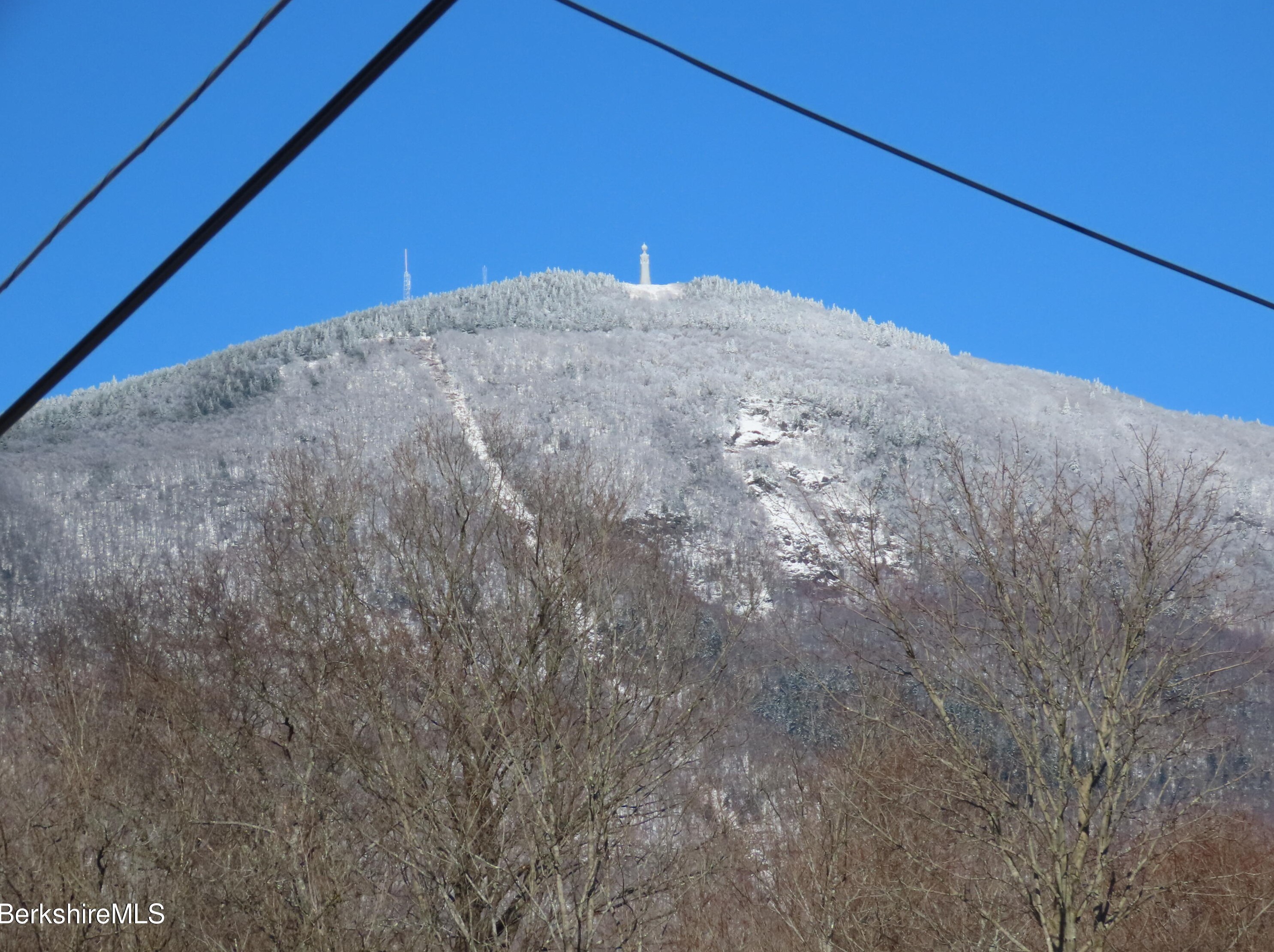 12 Pearl St, Adams MA  01220-2123 exterior