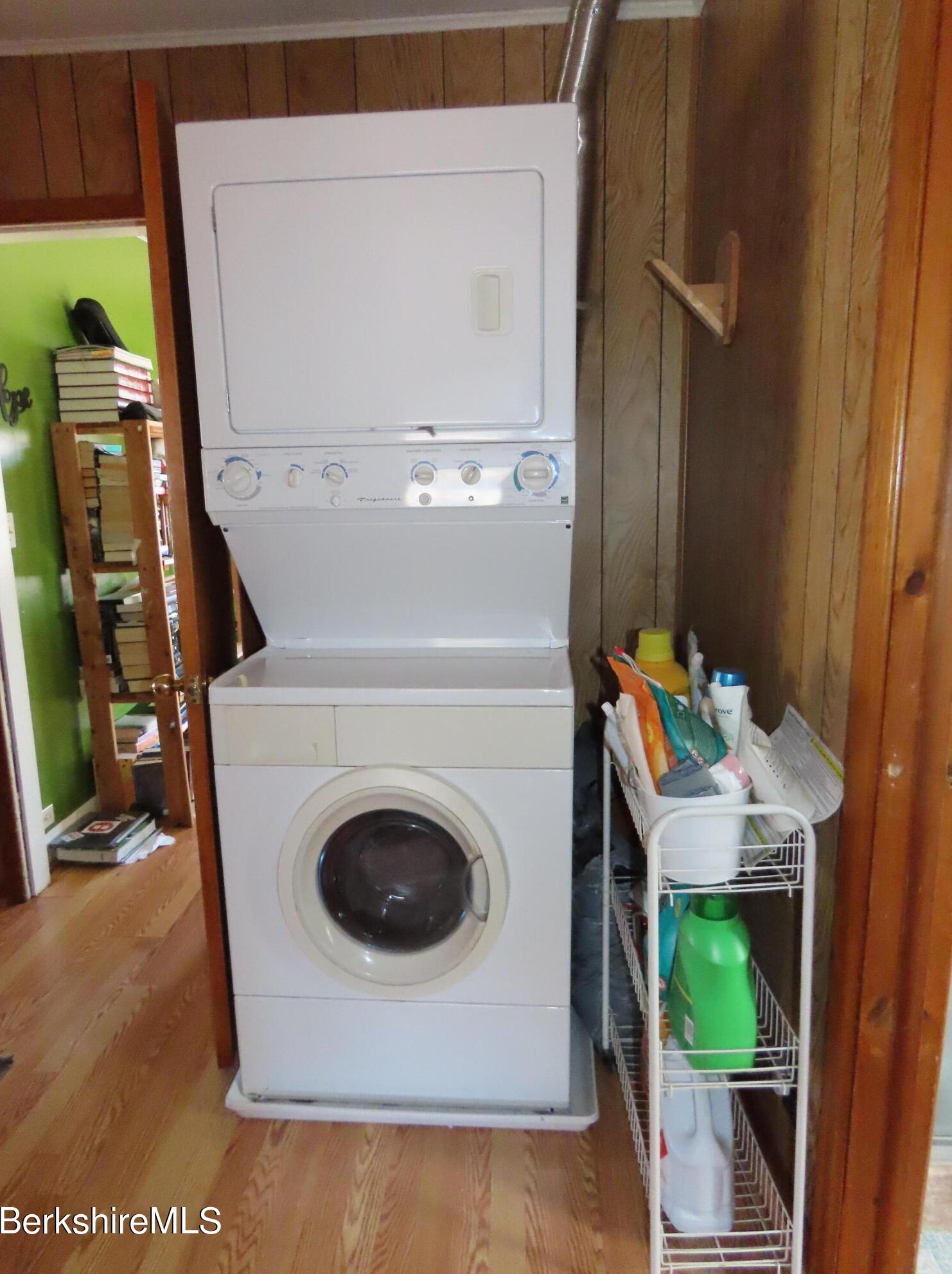 12 Pearl St, Adams MA  01220-2123 exterior