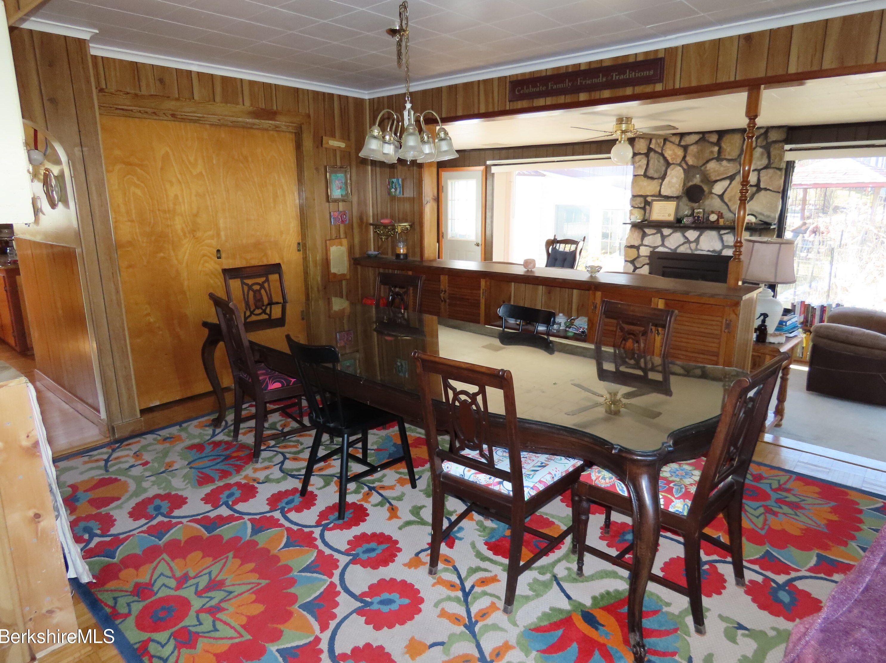 12 Pearl St, Adams MA  01220-2123 exterior