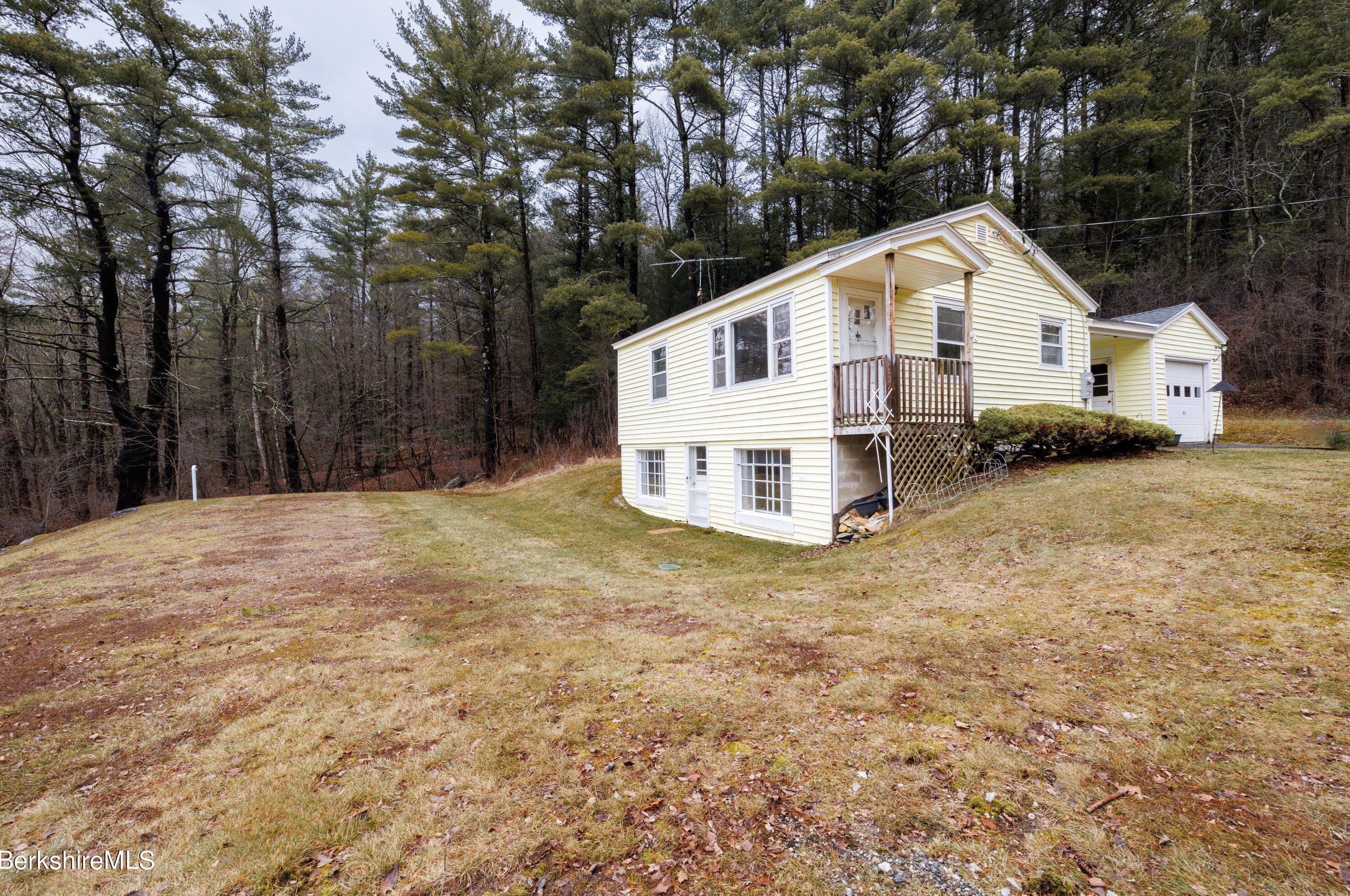 358 Mill River Southfield Rd, Alford, MA 01230-1654