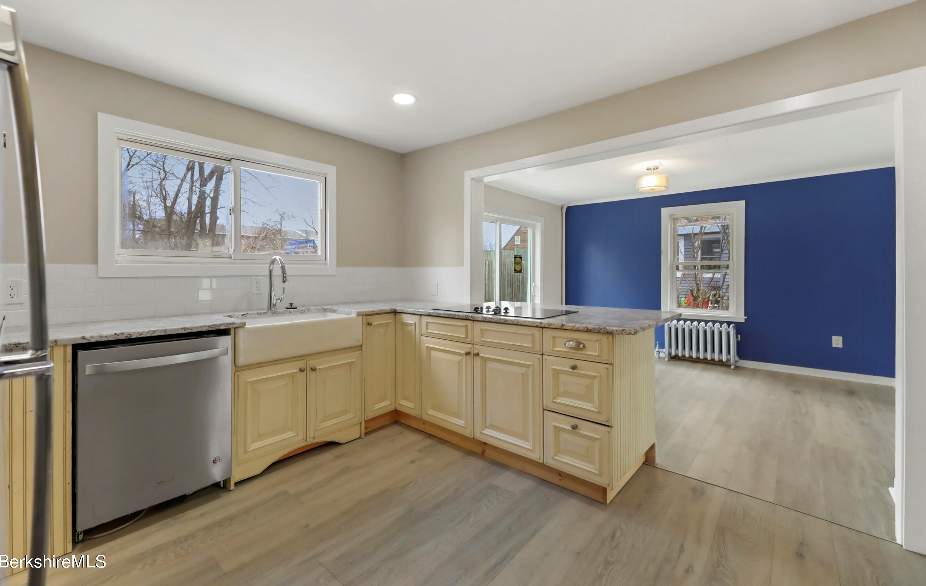 141 Onota St, Pittsfield MA  01201-3120 exterior