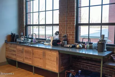 99 Hawthorne Ave, Pittsfield, MA 01201 - Photo 6