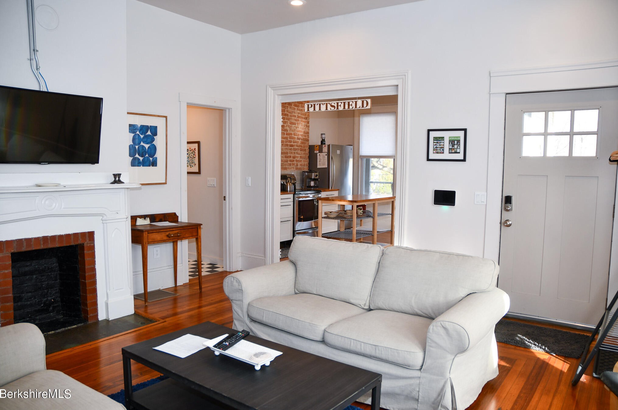 17-23 Linden St, Pittsfield MA exterior