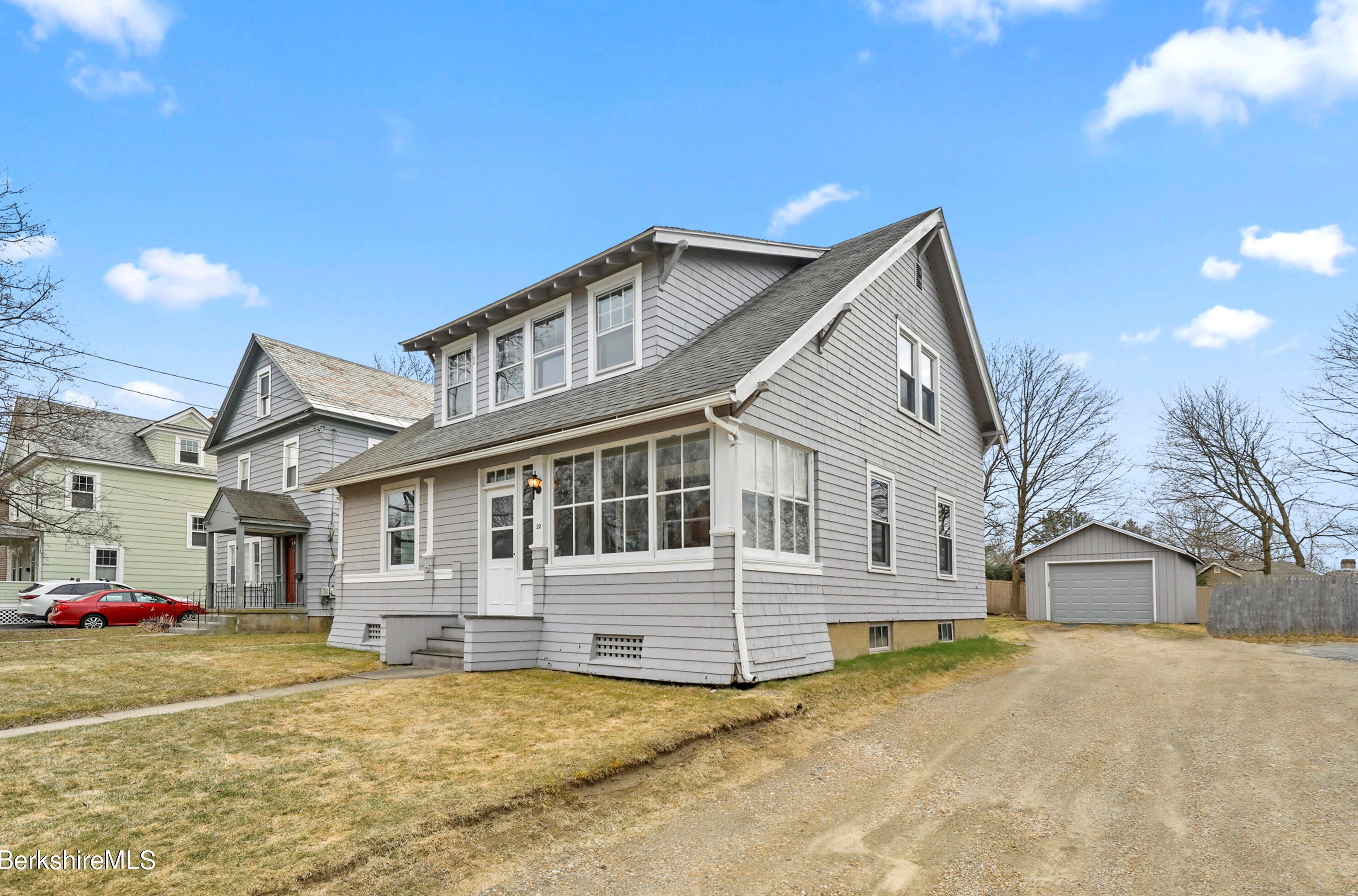22 Thomson Pl, Pittsfield, MA 01201 exterior
