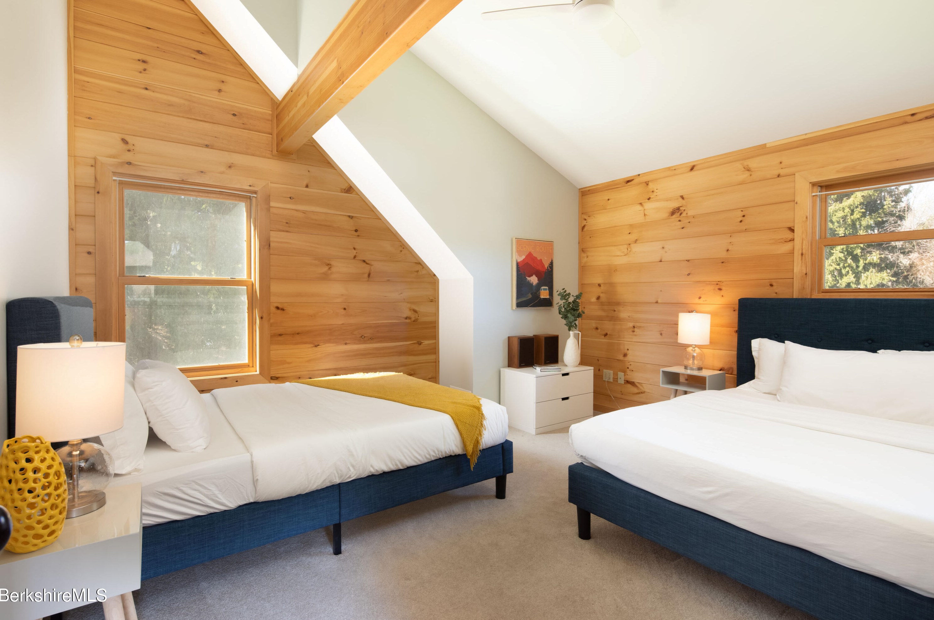 18 Castle Ln, Alford MA 01230-1027 exterior