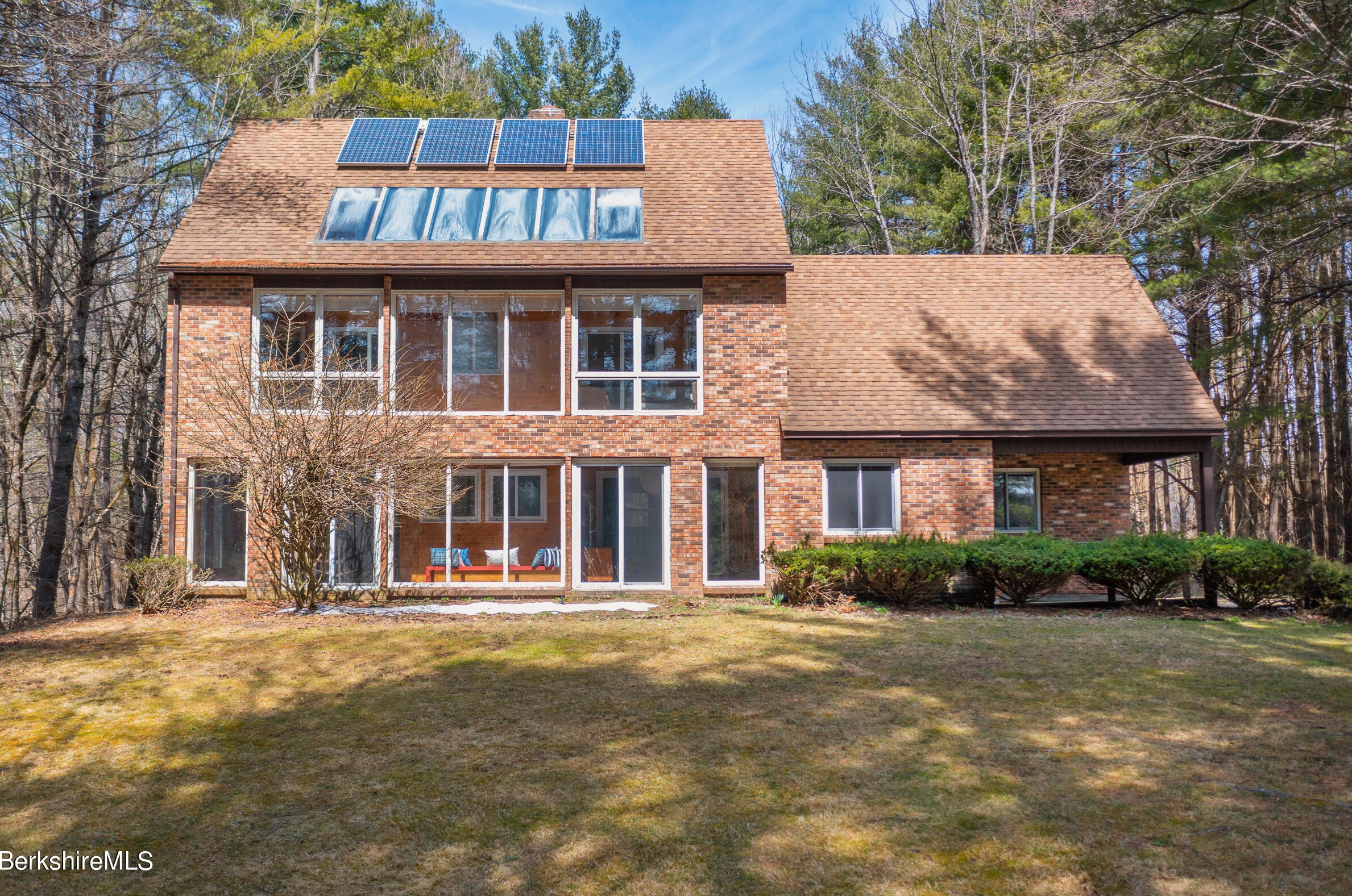 11 Pine Knoll Rd, Lenox, MA 01240