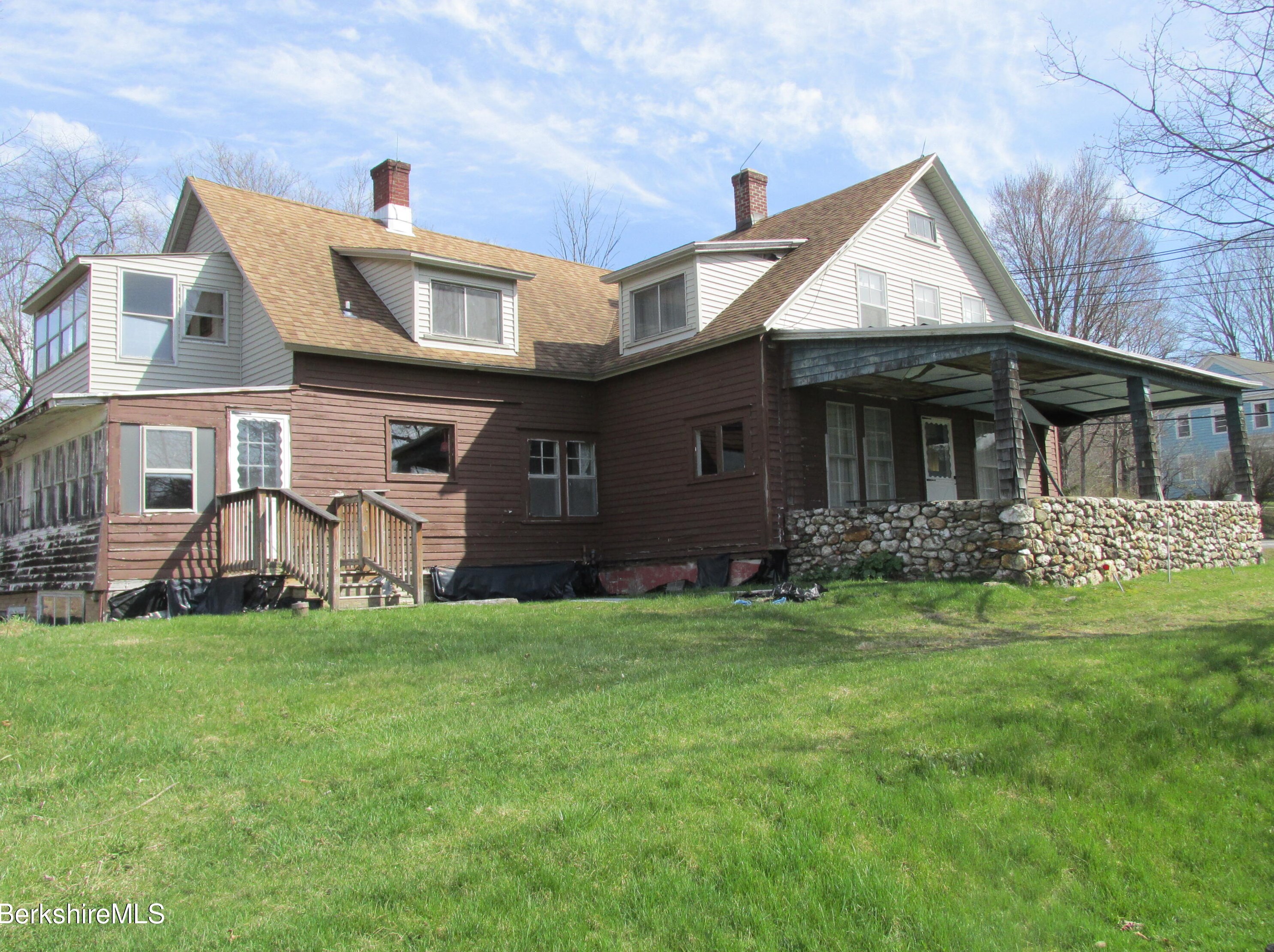 401 Main St, Hancock, MA 01237 exterior