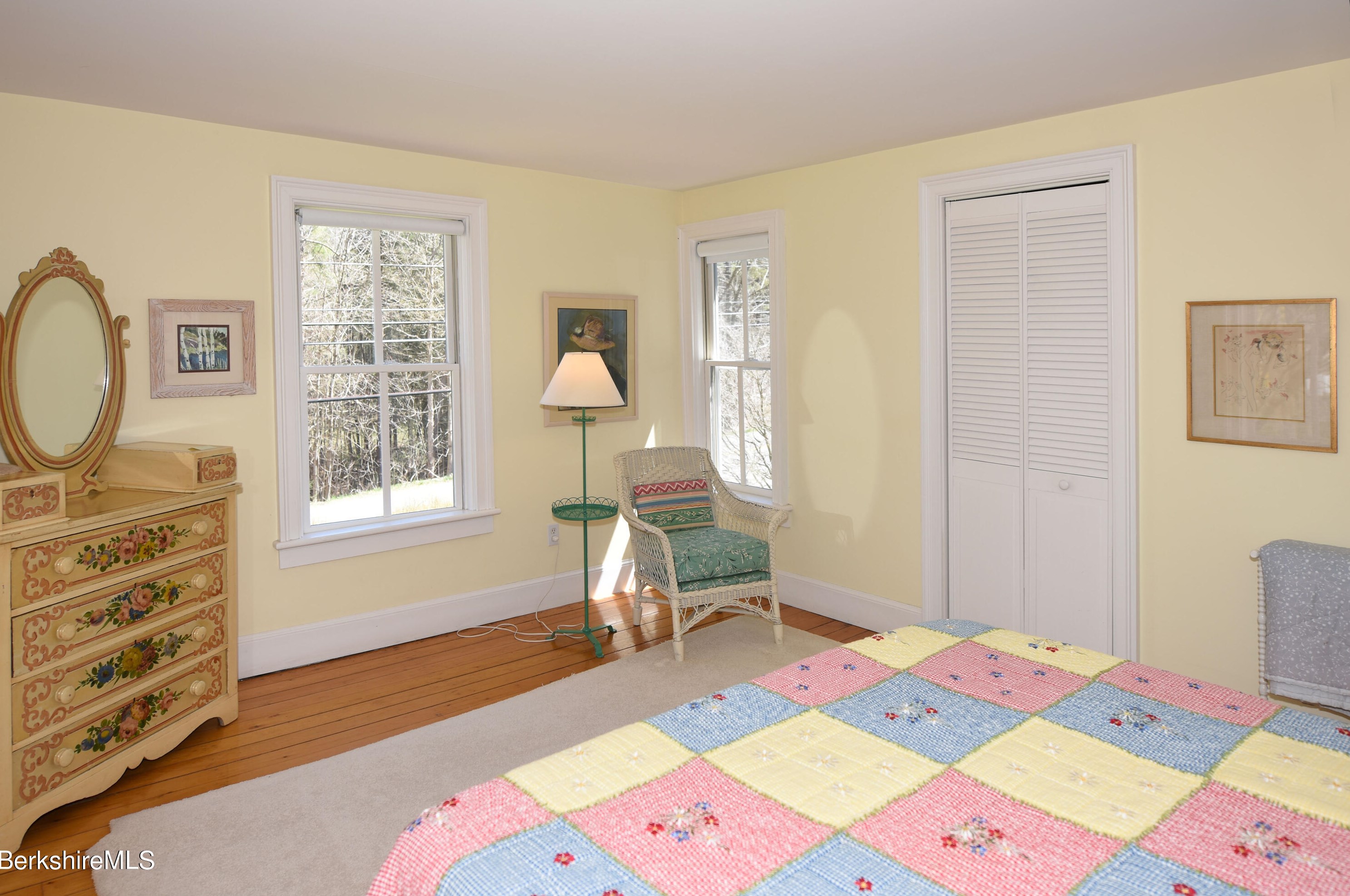 361 St, Lenox MA 01240-2235 exterior