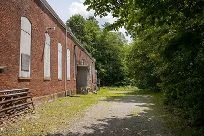 395 N Park St, Great Barrington, MA 01230 - Photo 12