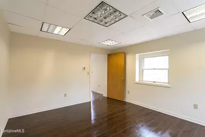 395 N Park St, Great Barrington, MA 01230 - Photo 6