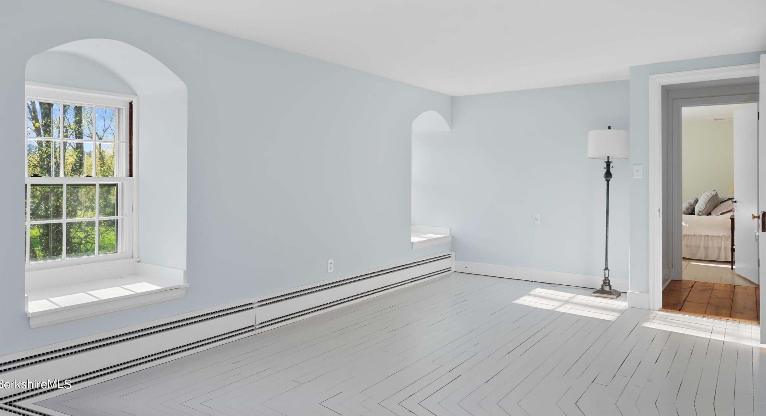 49 Bow Wow Rd, Sheffield MA 01257-9609 exterior