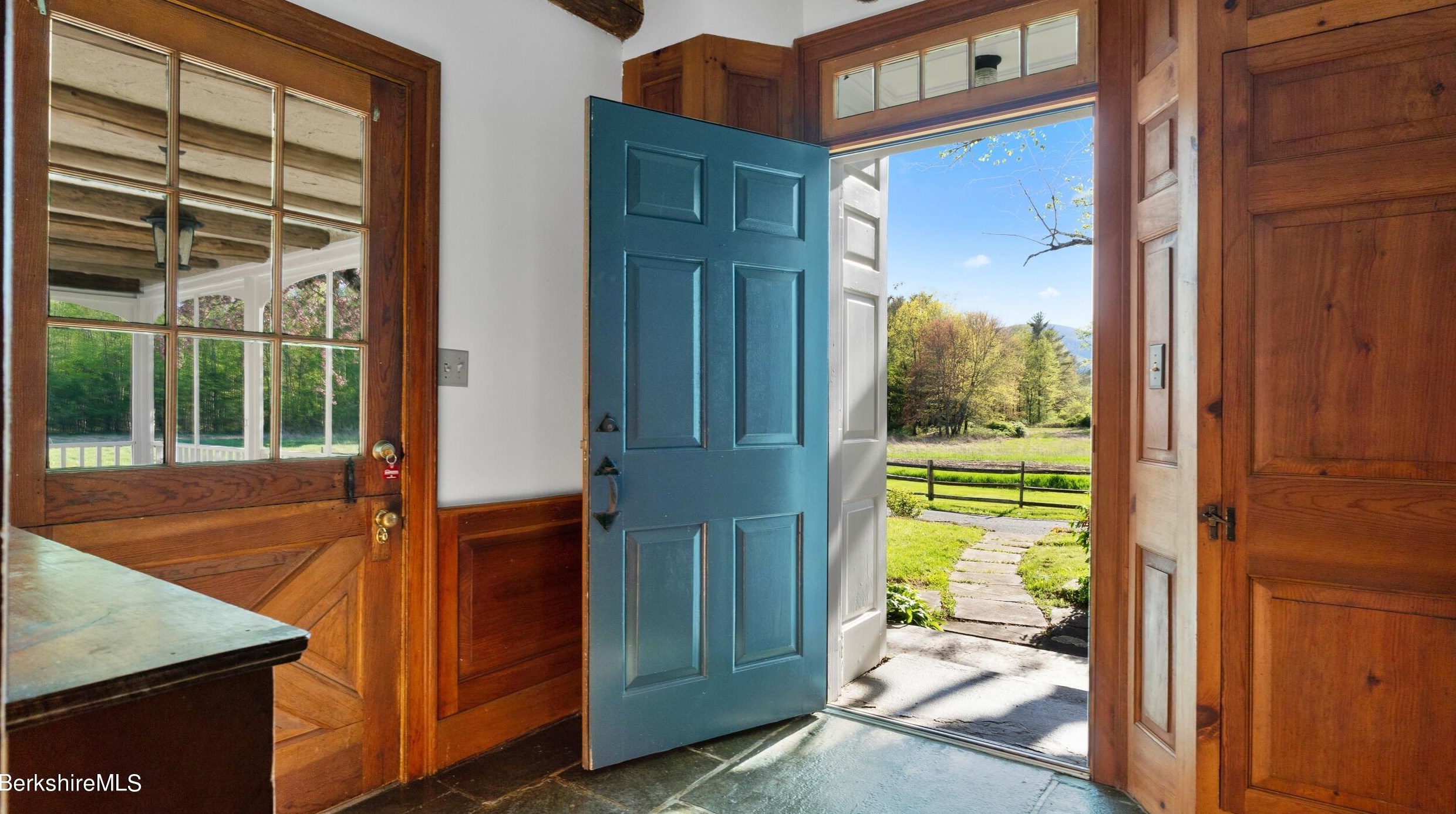 49 Bow Wow Rd, Sheffield MA 01257-9609 exterior