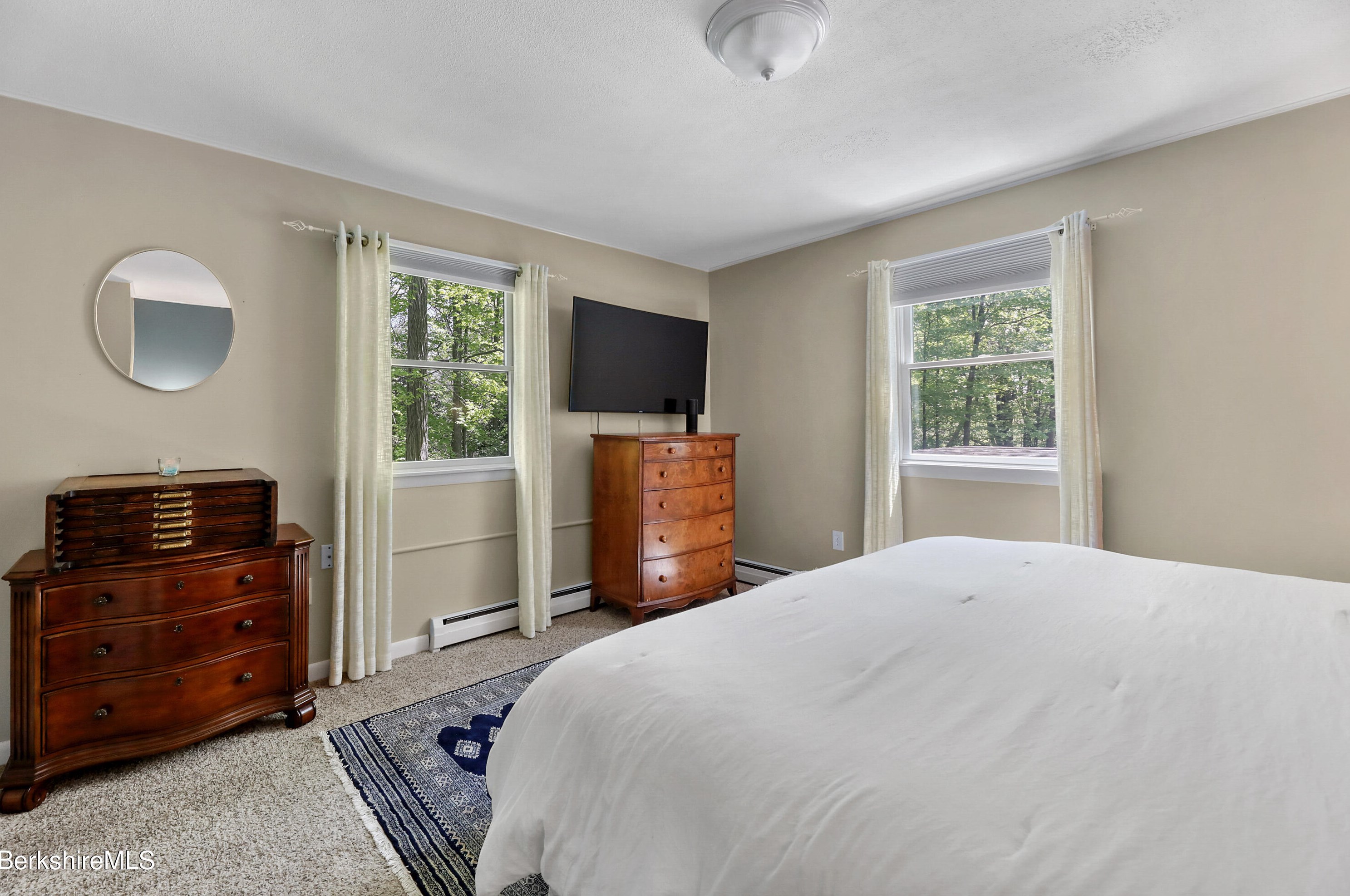 92 Hubbard St, Lenox MA 01240-2329 exterior