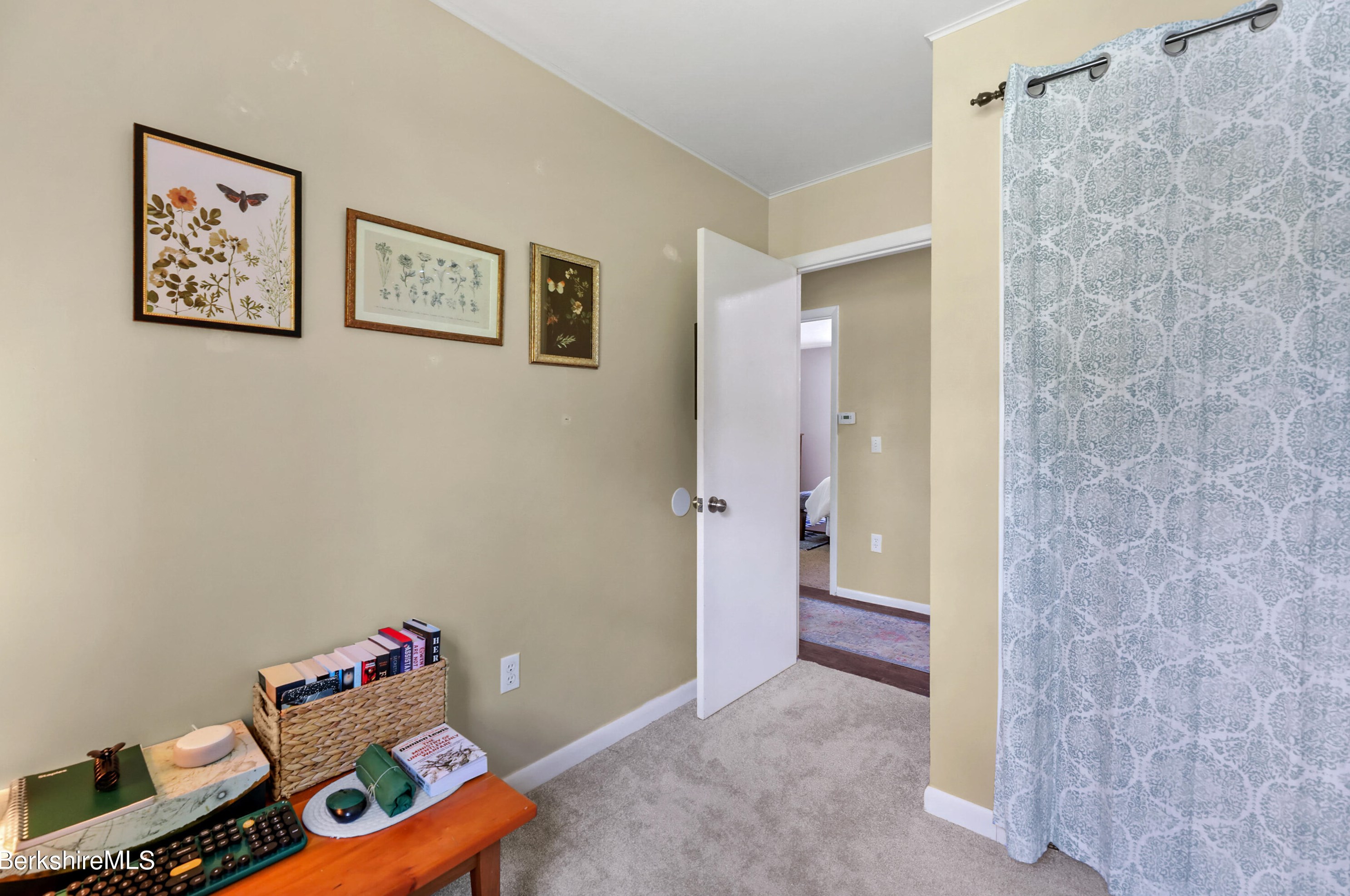 92 Hubbard St, Lenox MA 01240-2329 exterior