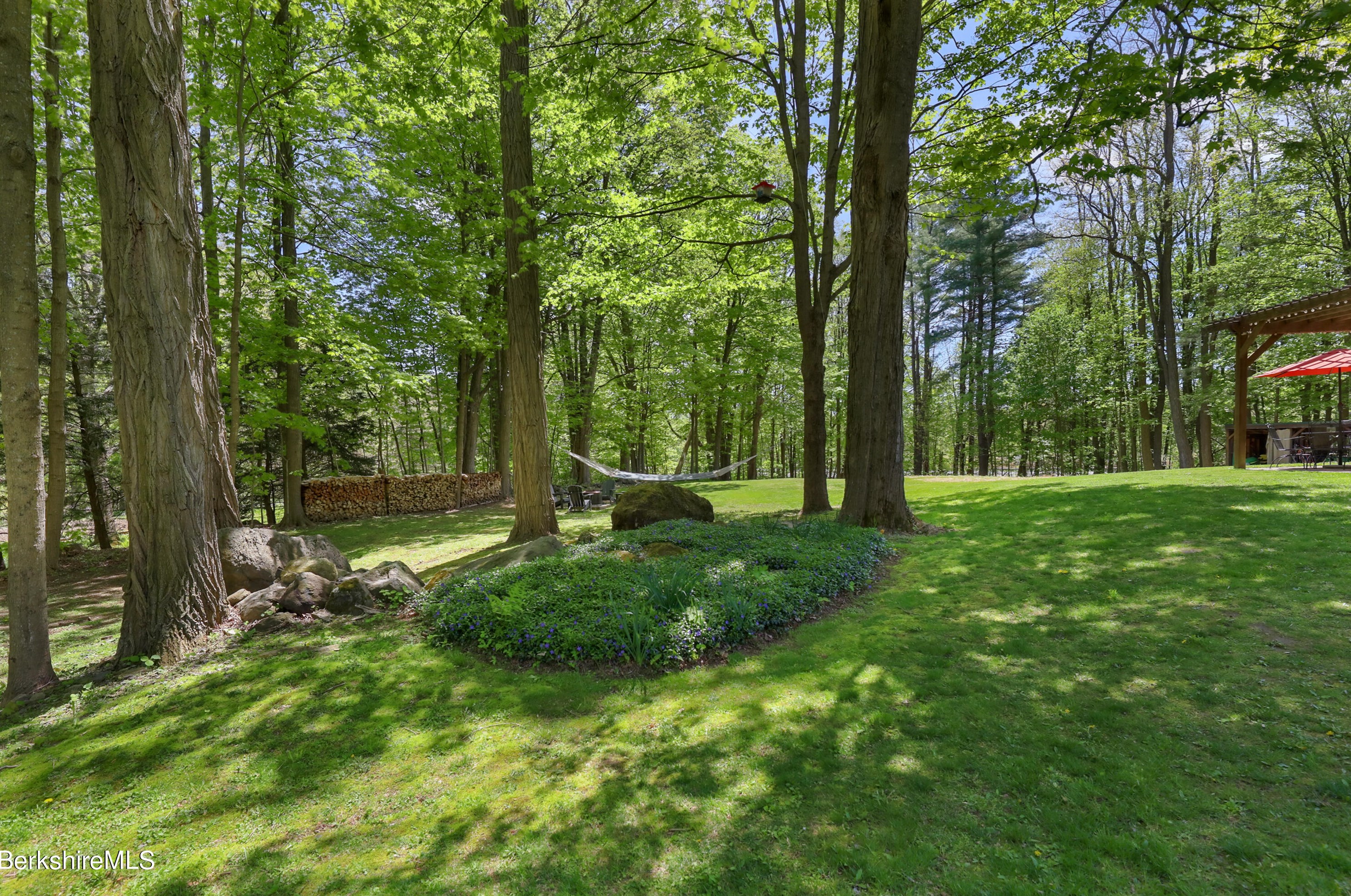 92 Hubbard St, Lenox MA 01240-2329 exterior