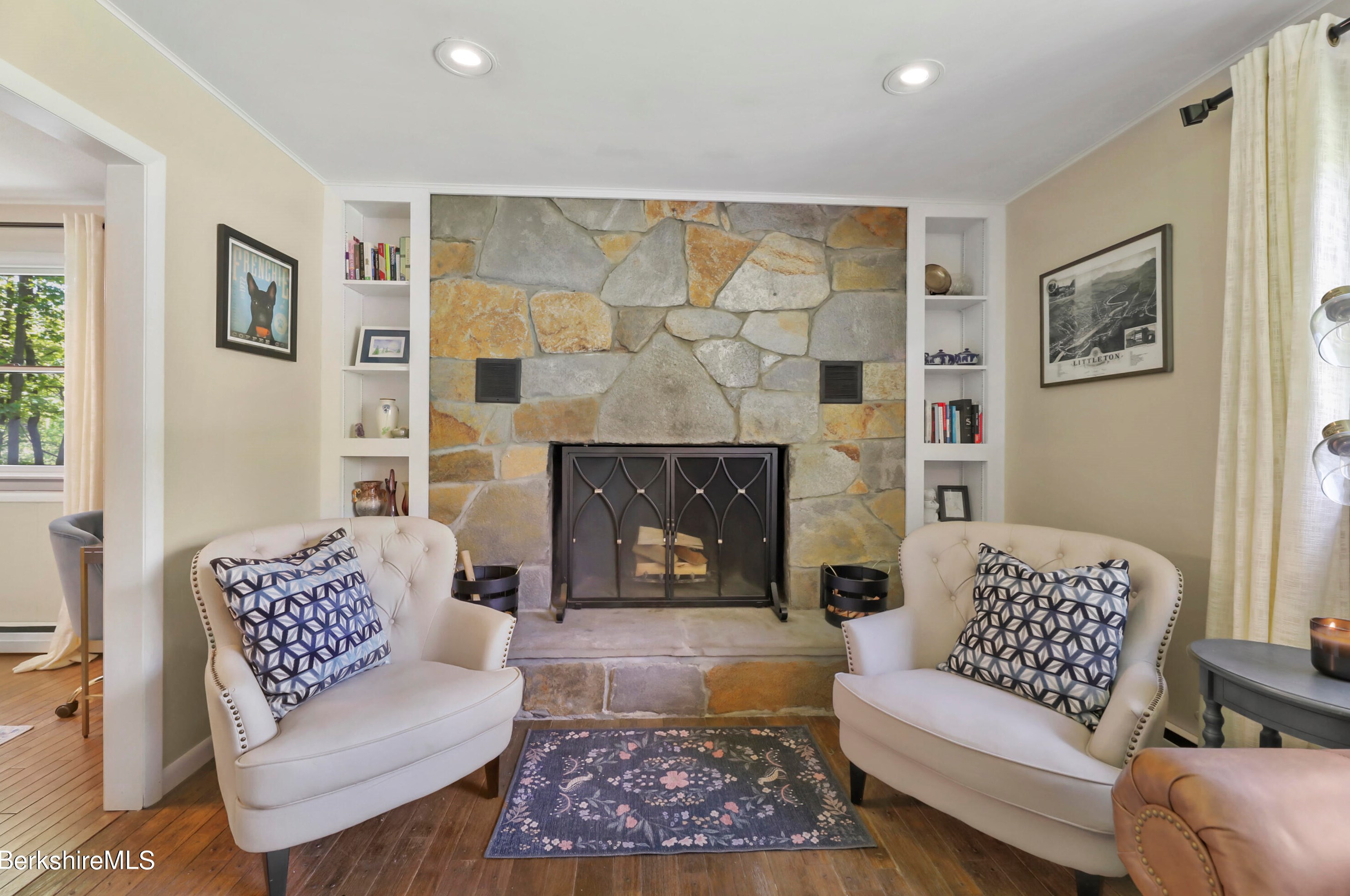 92 Hubbard St, Lenox MA 01240-2329 exterior