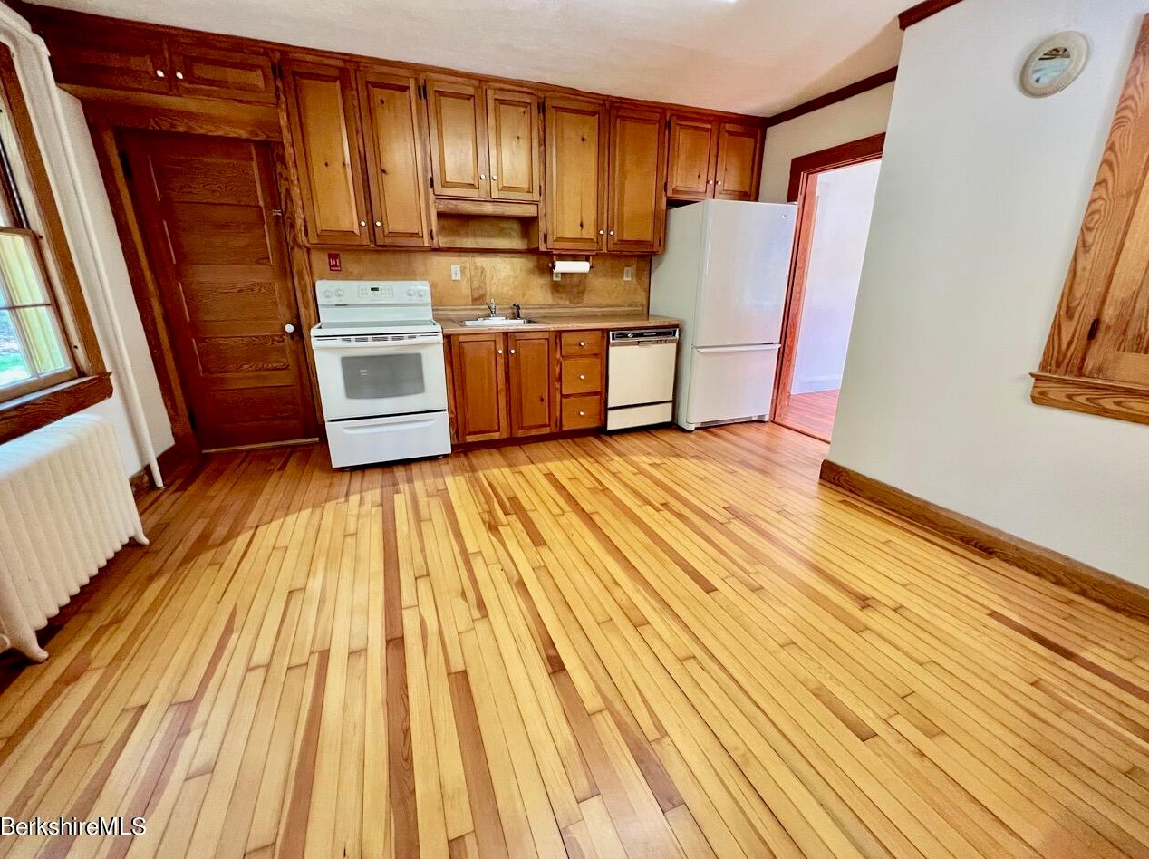 108 Kemble St, Lenox MA  01240-2816 exterior