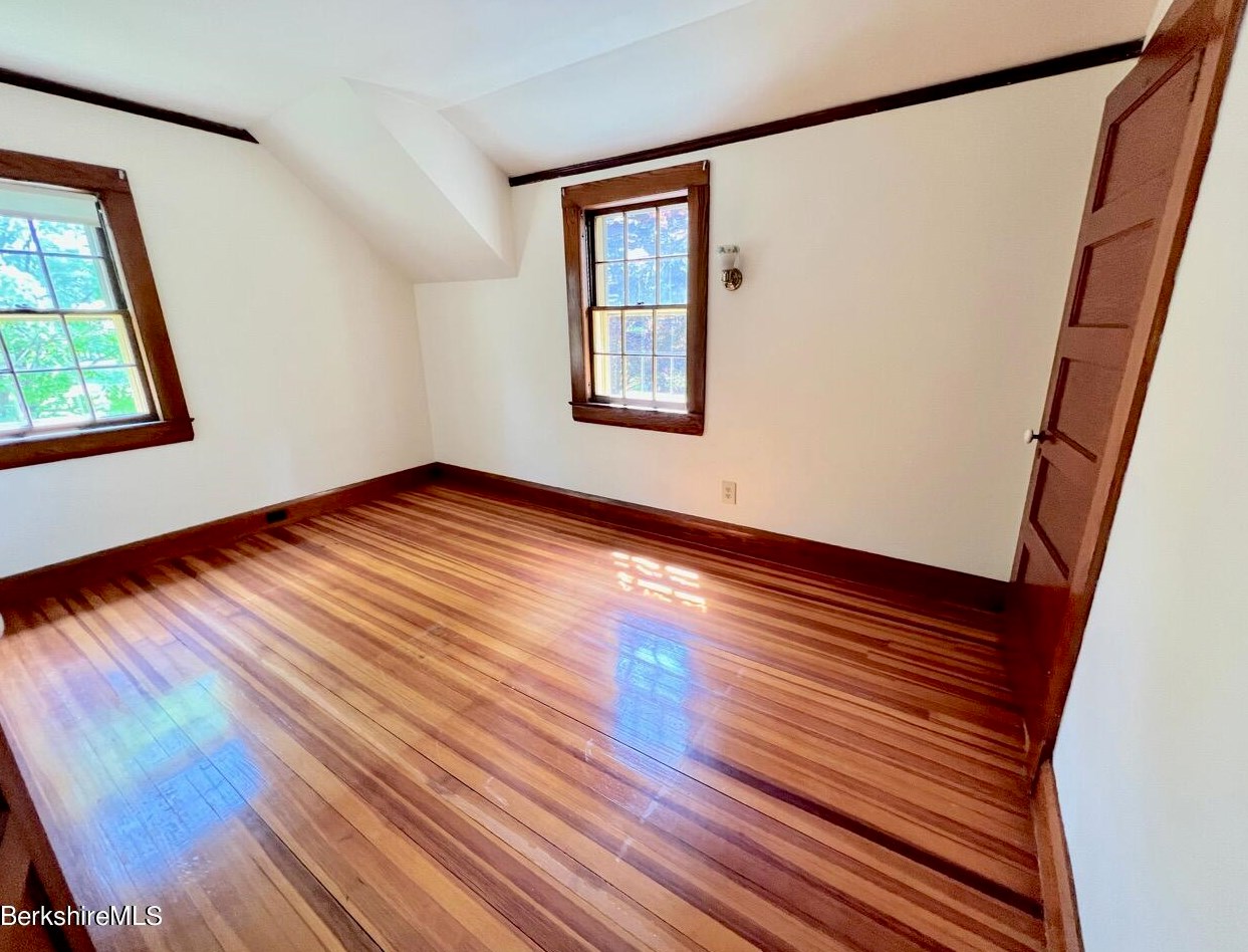 108 Kemble St, Lenox MA  01240-2816 exterior