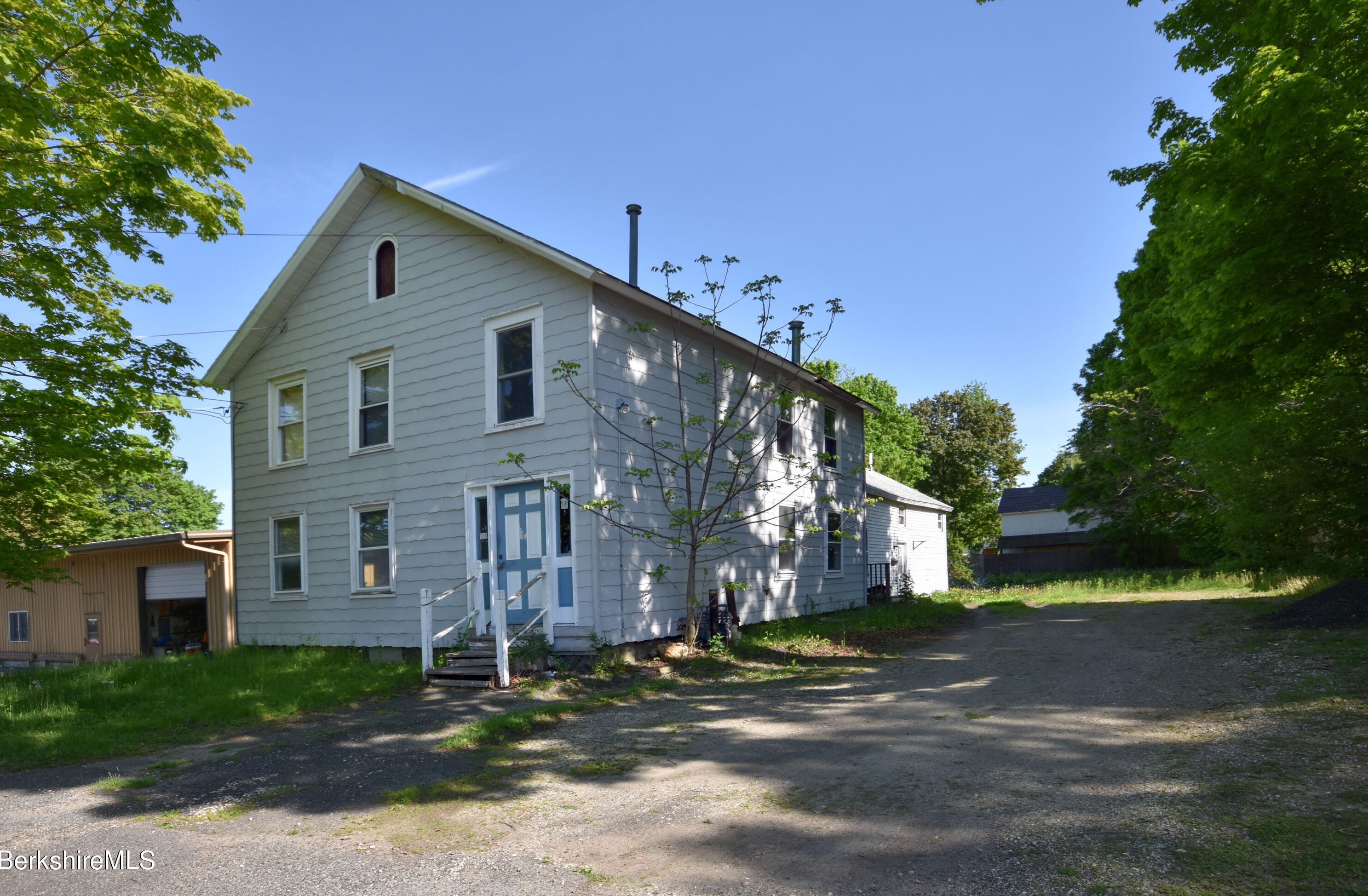 17 Chamberlain Ave, Dalton, MA 01226 exterior