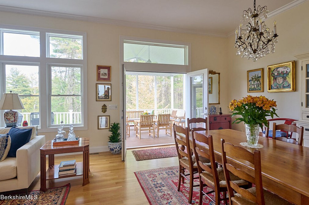 18 Burning Tree Rd, Alford MA 01230-1382 exterior