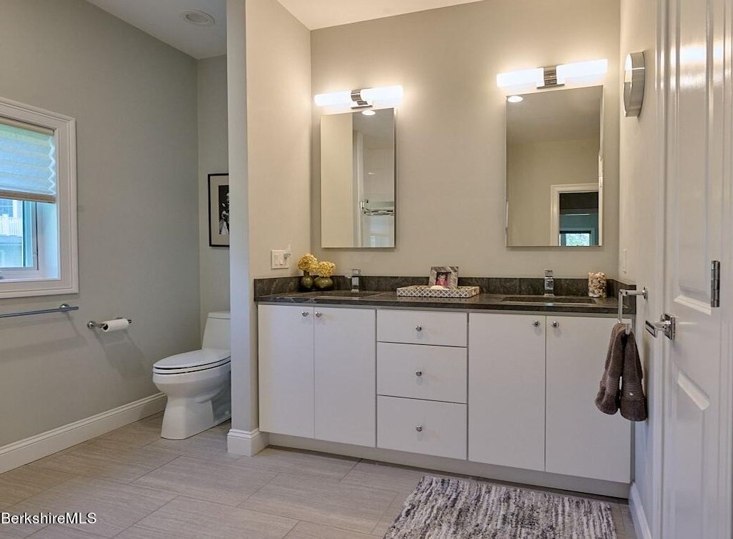 18 Burning Tree Rd, Alford MA 01230-1382 exterior