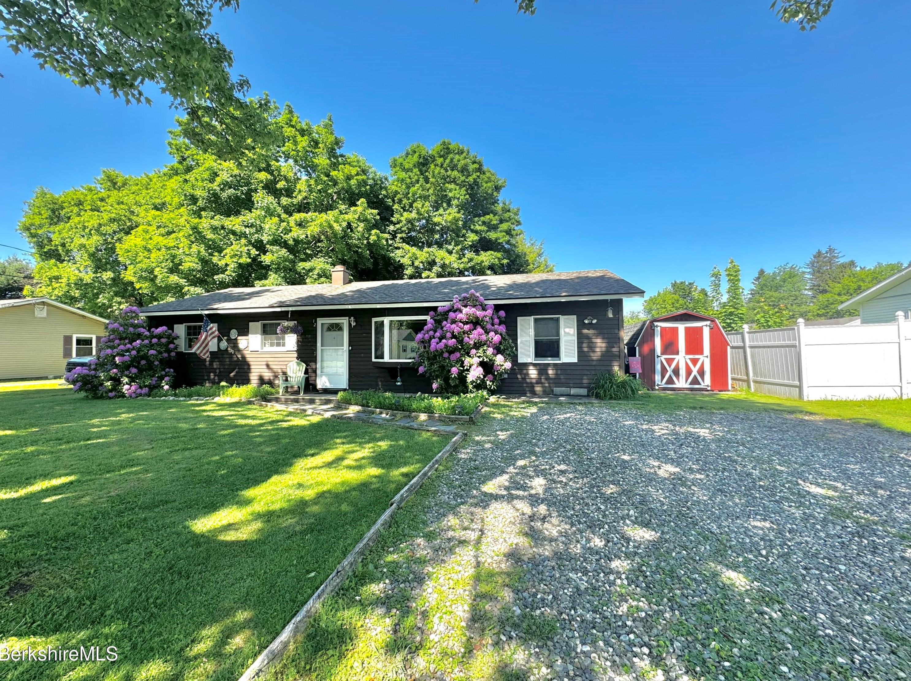 12 Diamond Ter, Dalton, MA 01226-1318