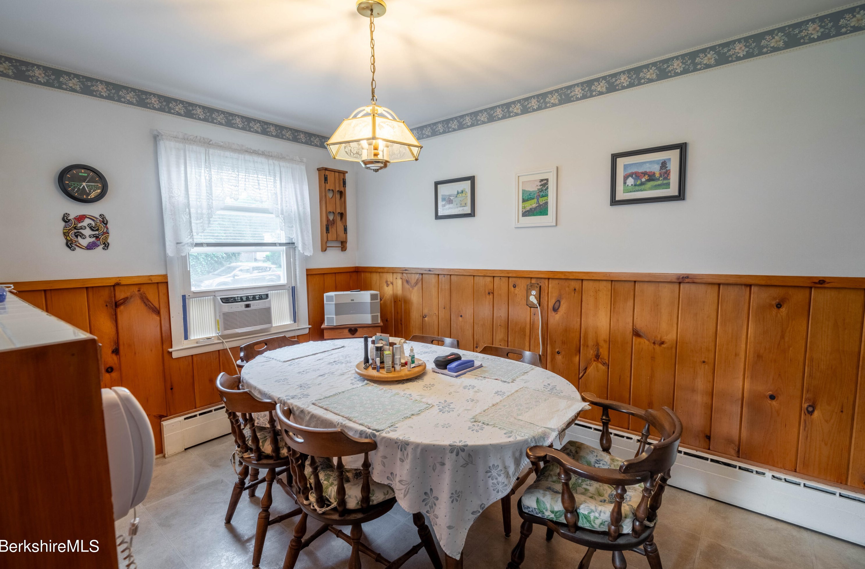 20 Willard Pl, Pittsfield MA 01201-5505 exterior