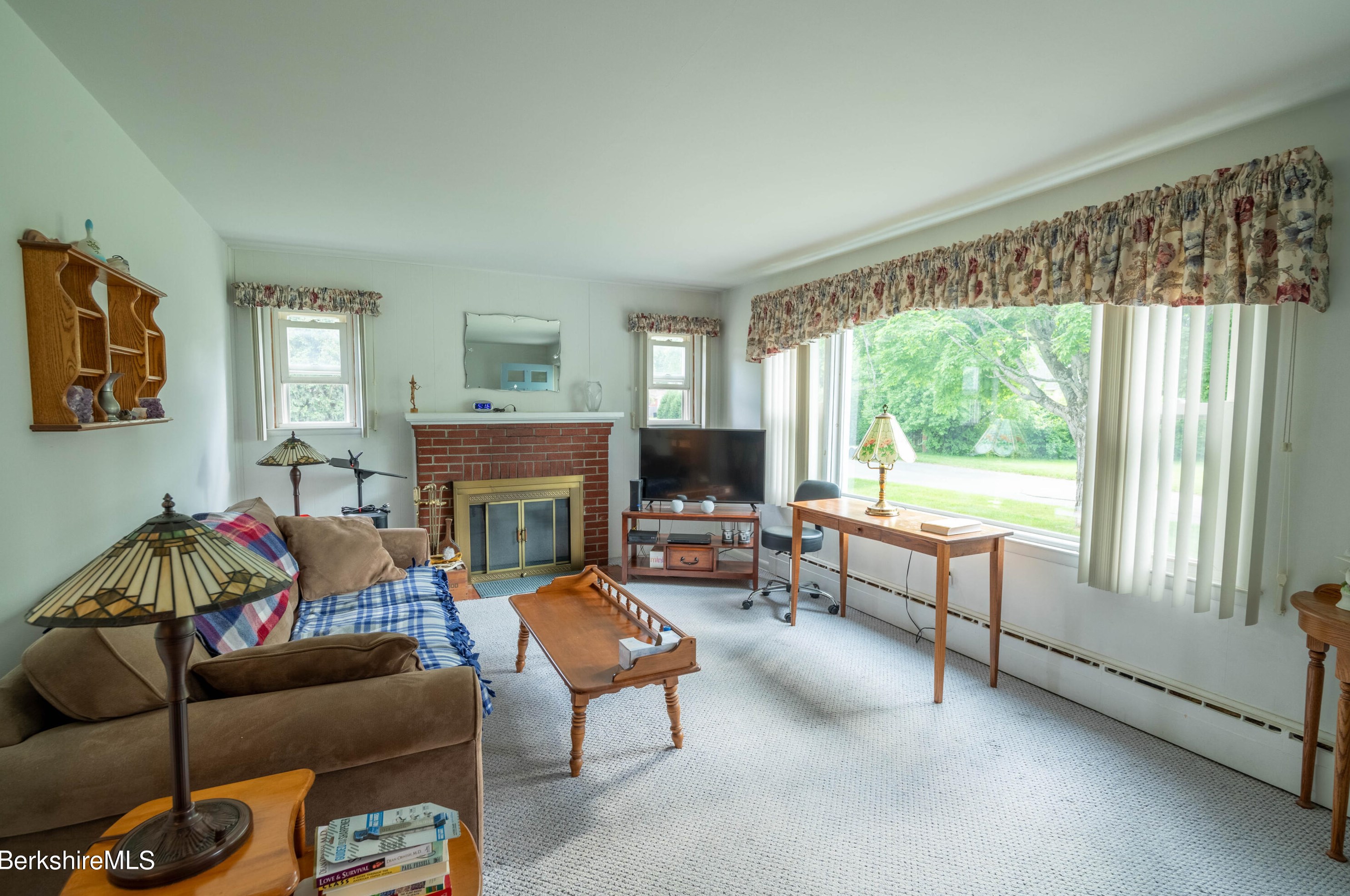 20 Willard Pl, Pittsfield MA 01201-5505 exterior