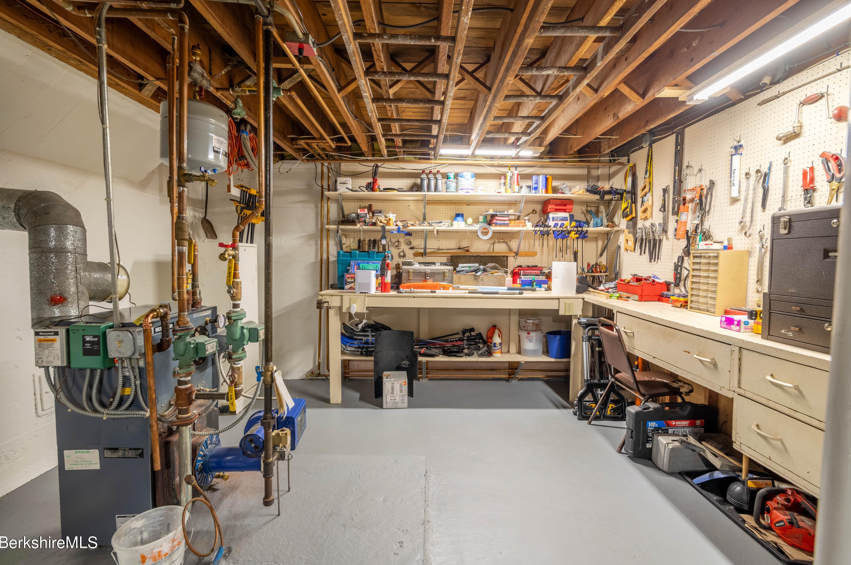 20 Willard Pl, Pittsfield MA 01201-5505 exterior