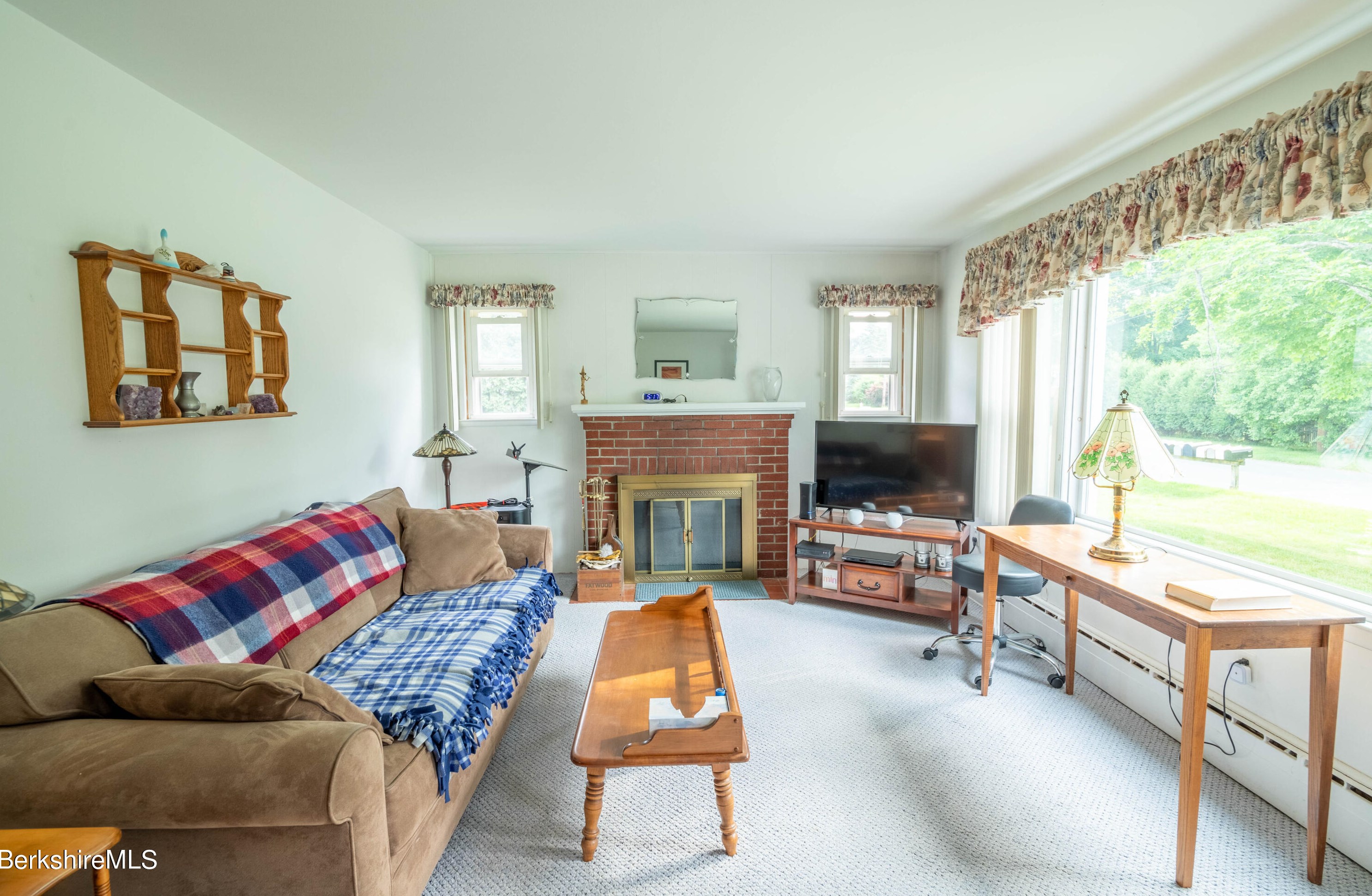 20 Willard Pl, Pittsfield MA 01201-5505 exterior