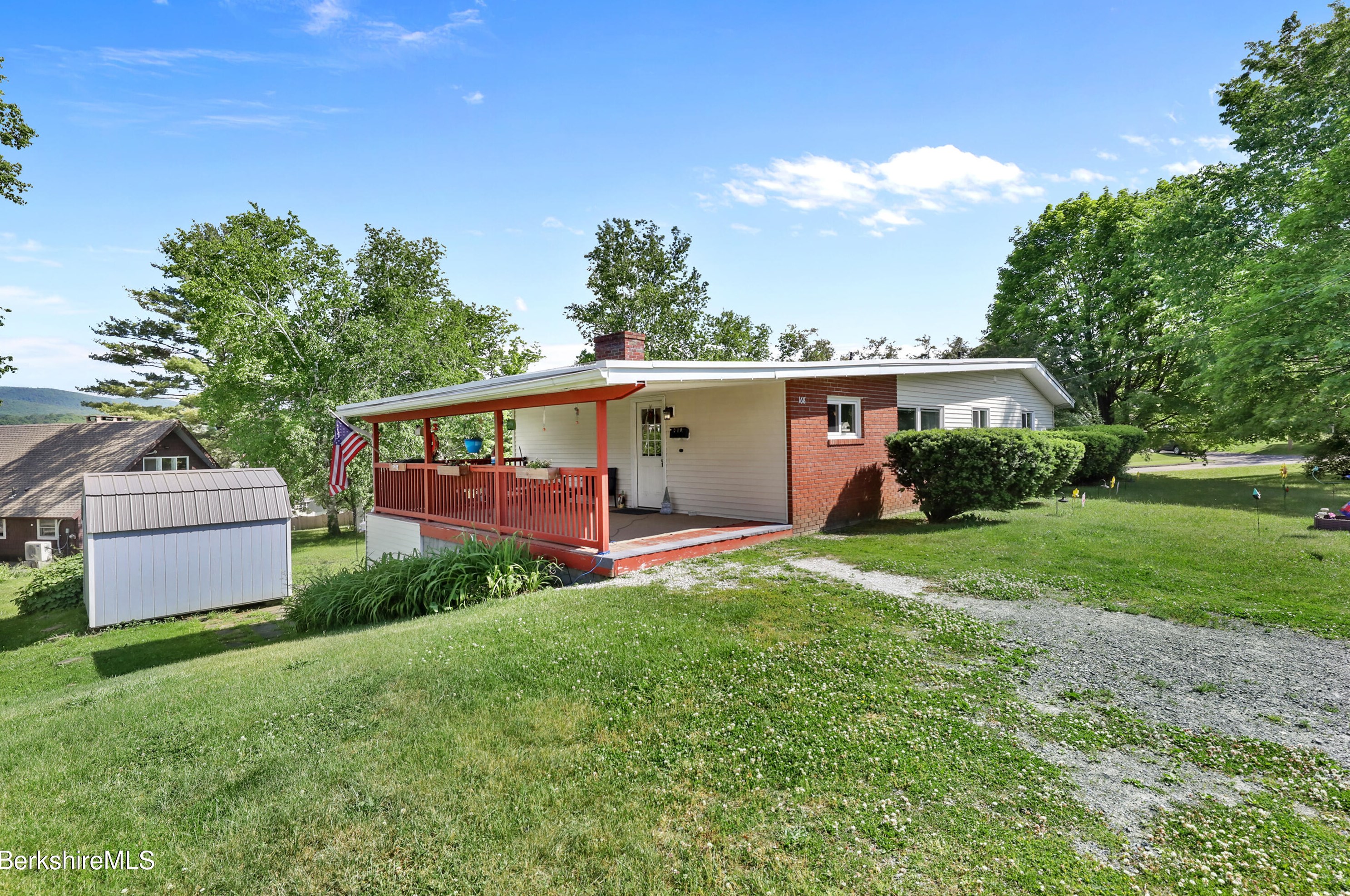 168 Friend St, Adams, MA 01220