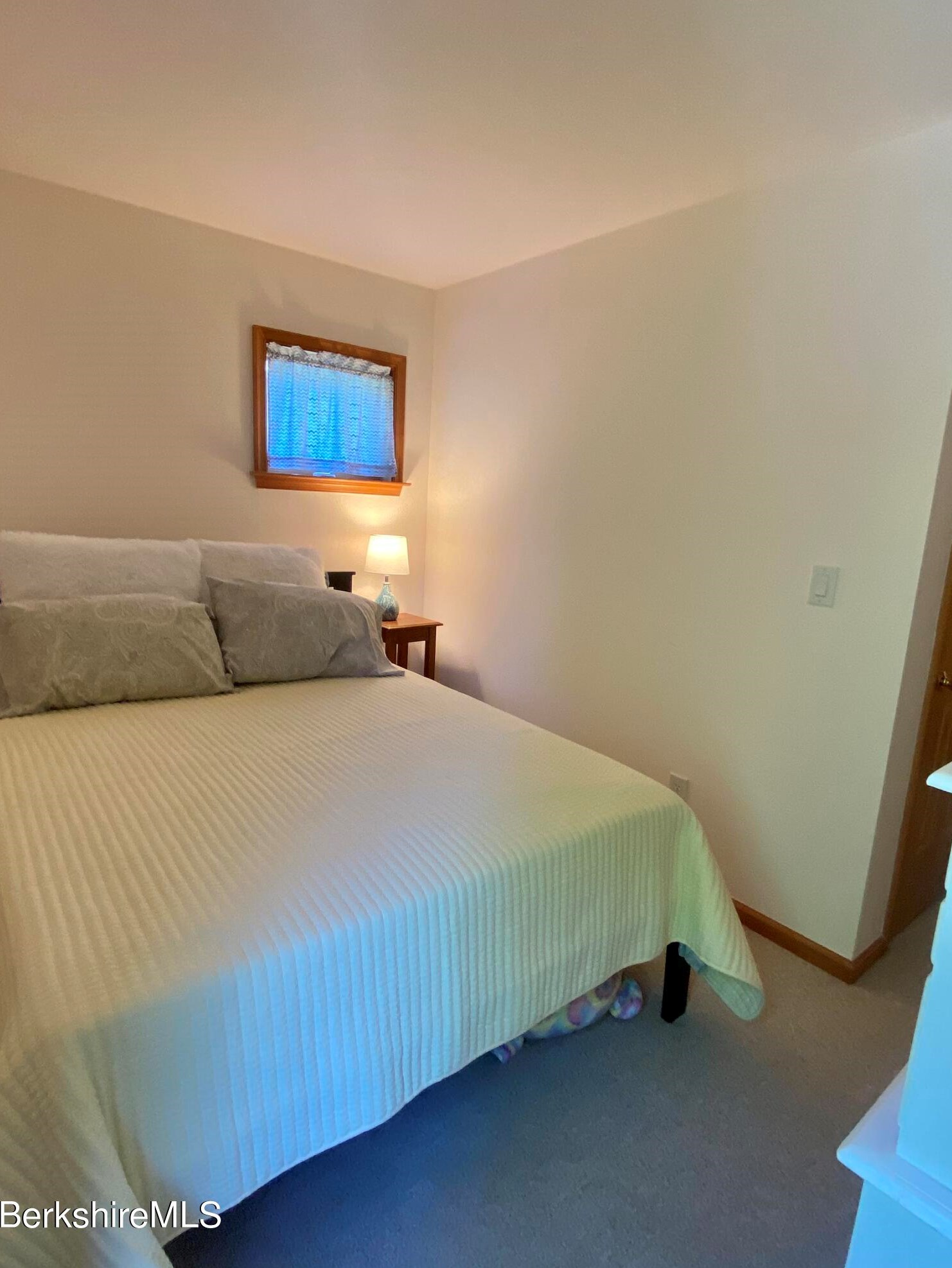 2 Rose Ct, Alford MA 01230-9741 exterior