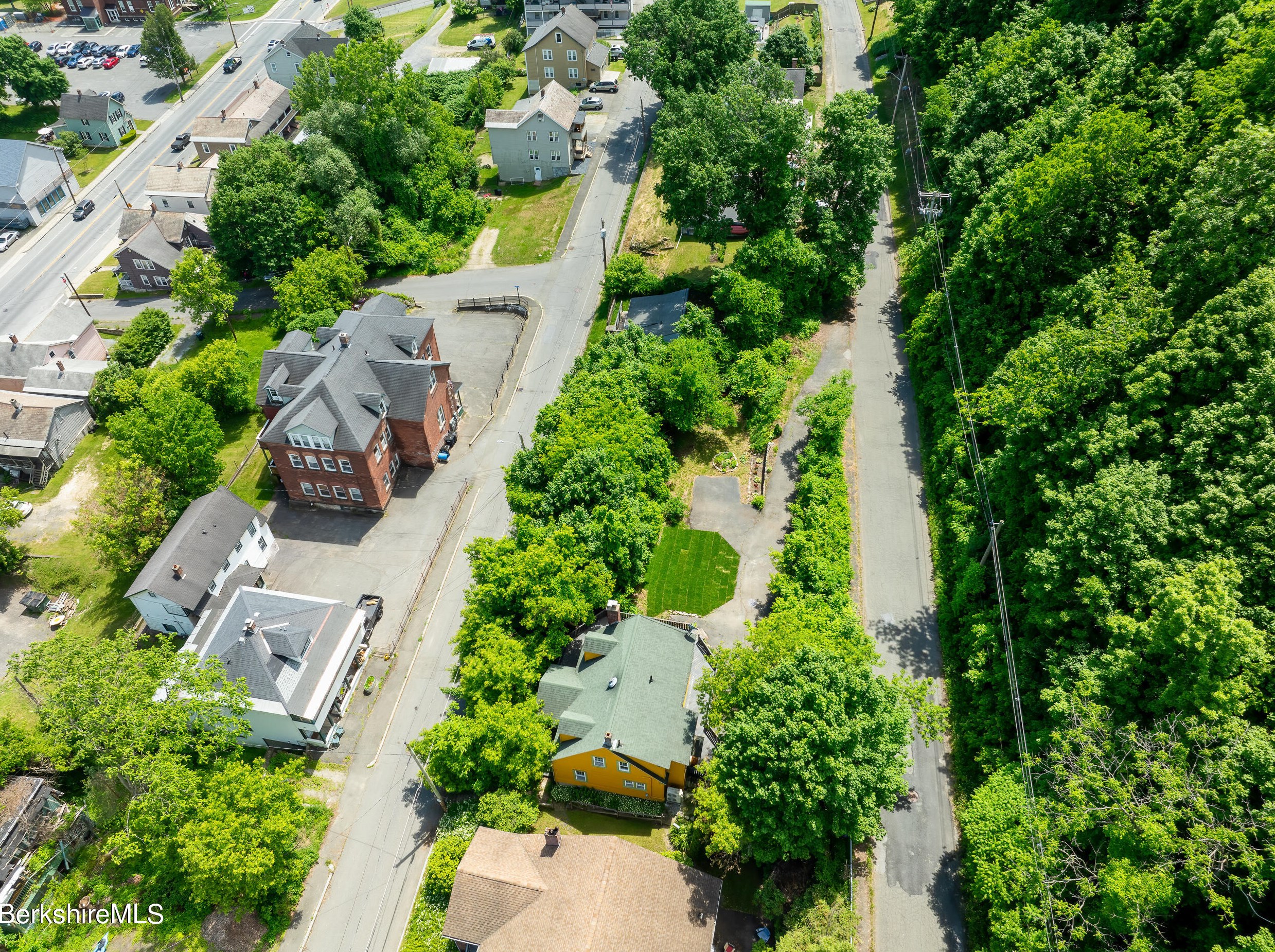 63 Francis St, Clarksburg, MA 01247