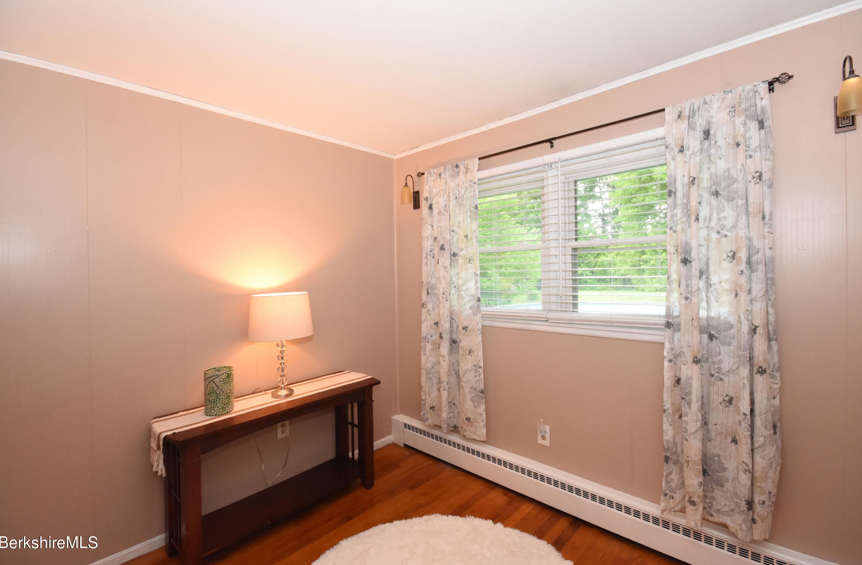 39 Goodrich St, Clarksburg MA 01247-3327 exterior