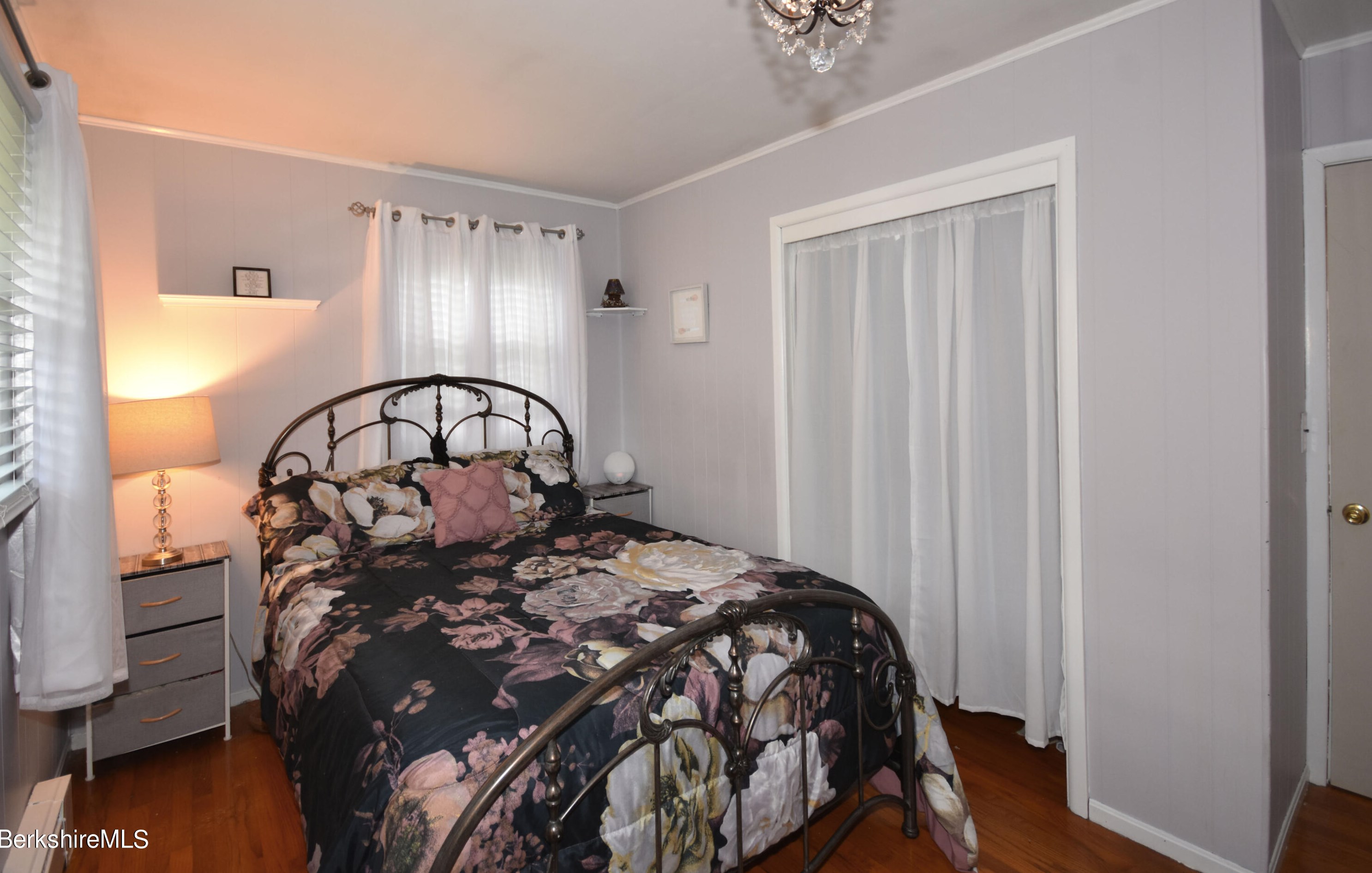 39 Goodrich St, Clarksburg MA 01247-3327 exterior