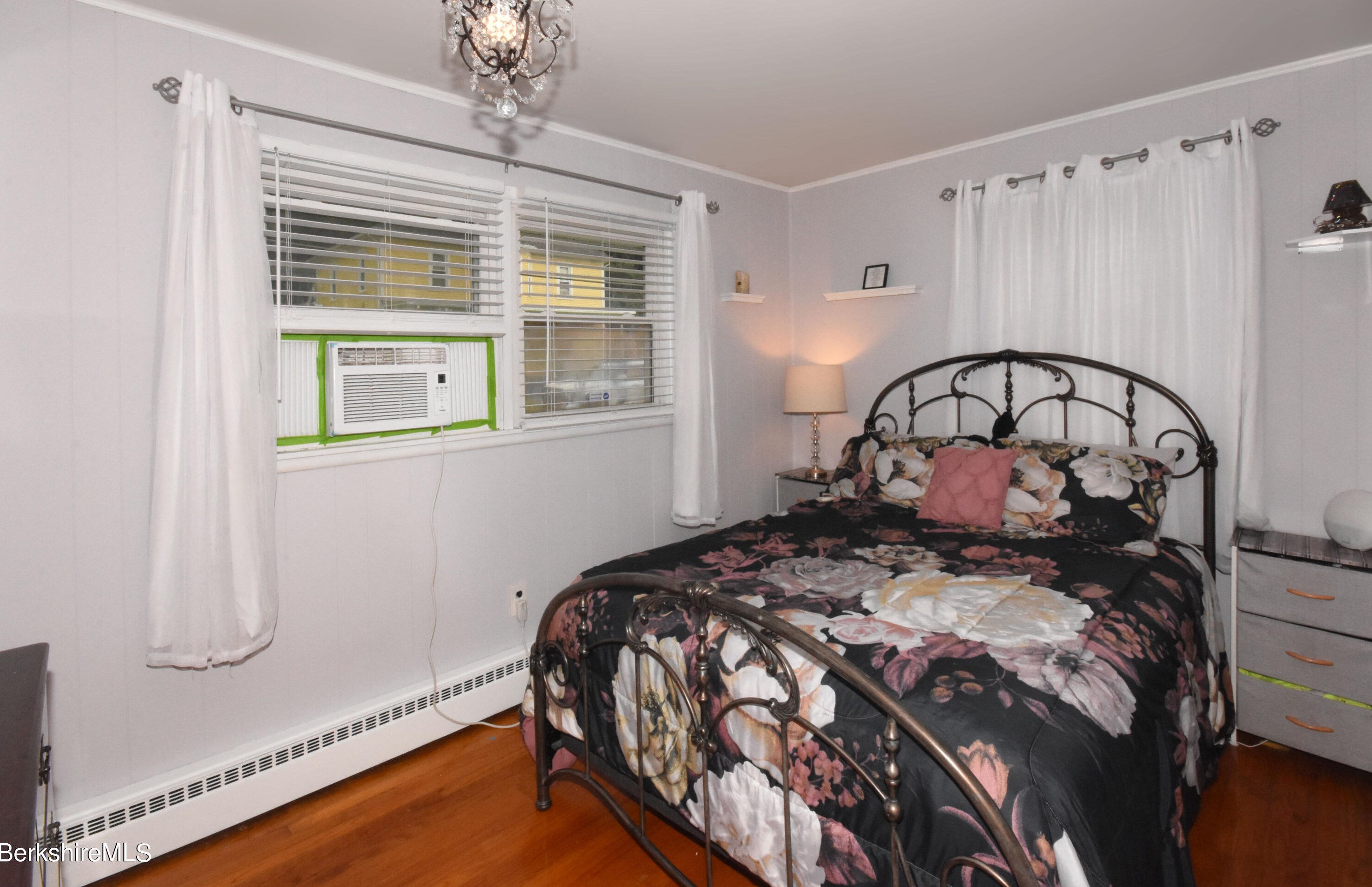 39 Goodrich St, Clarksburg MA 01247-3327 exterior