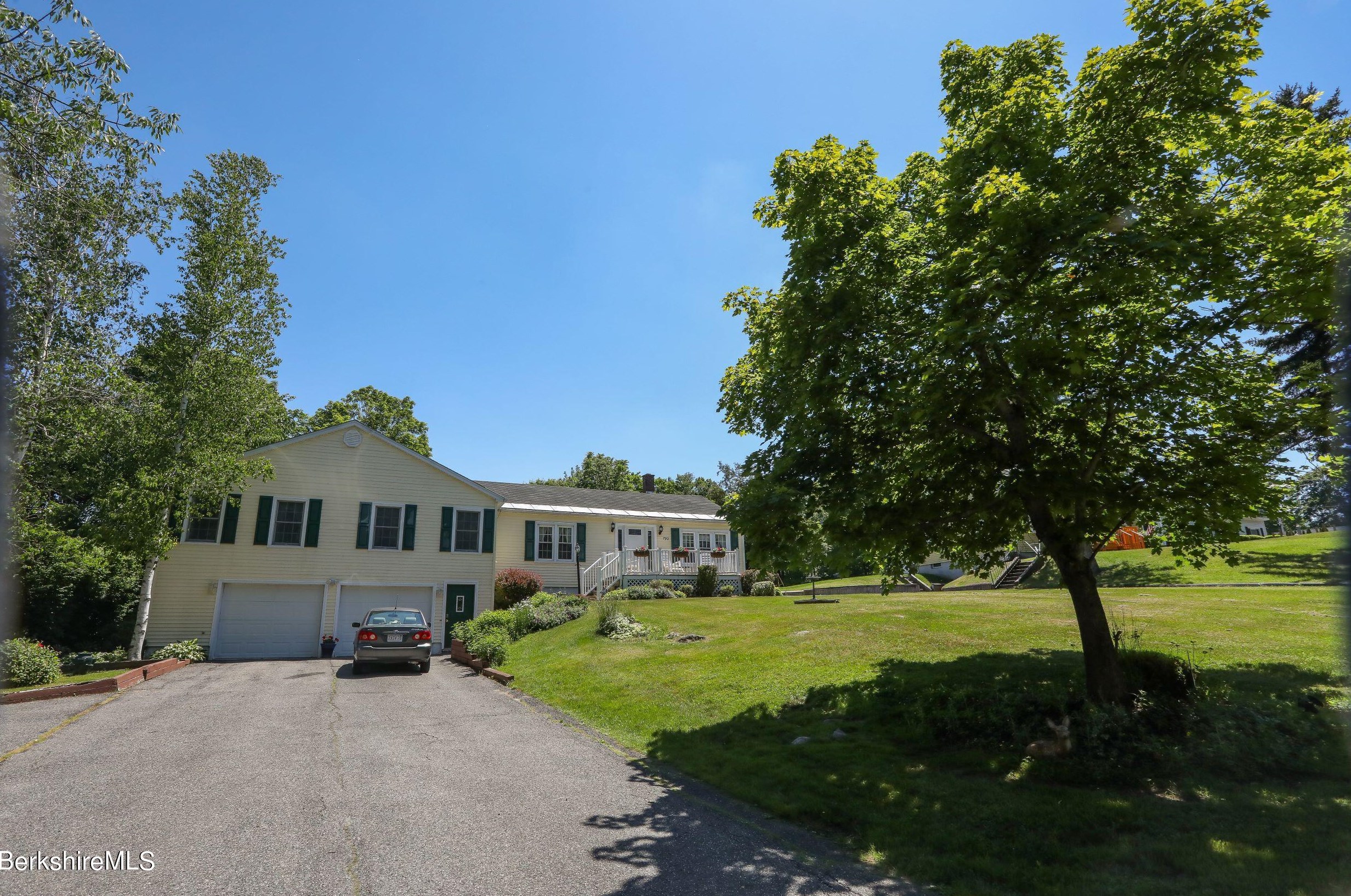 792 Middle Rd, Clarksburg, MA 01247