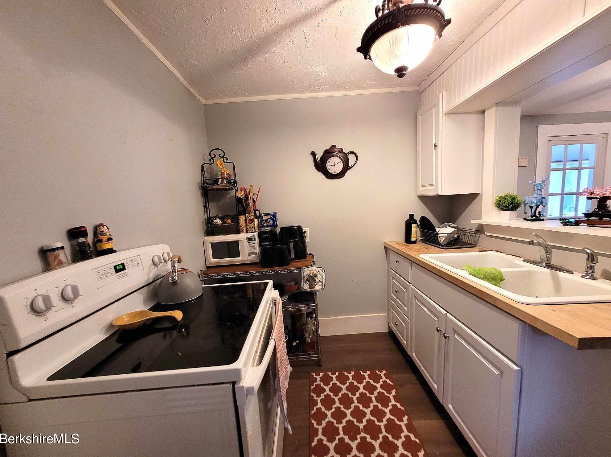 306 Eagle St #lower, Clarksburg, MA 01247