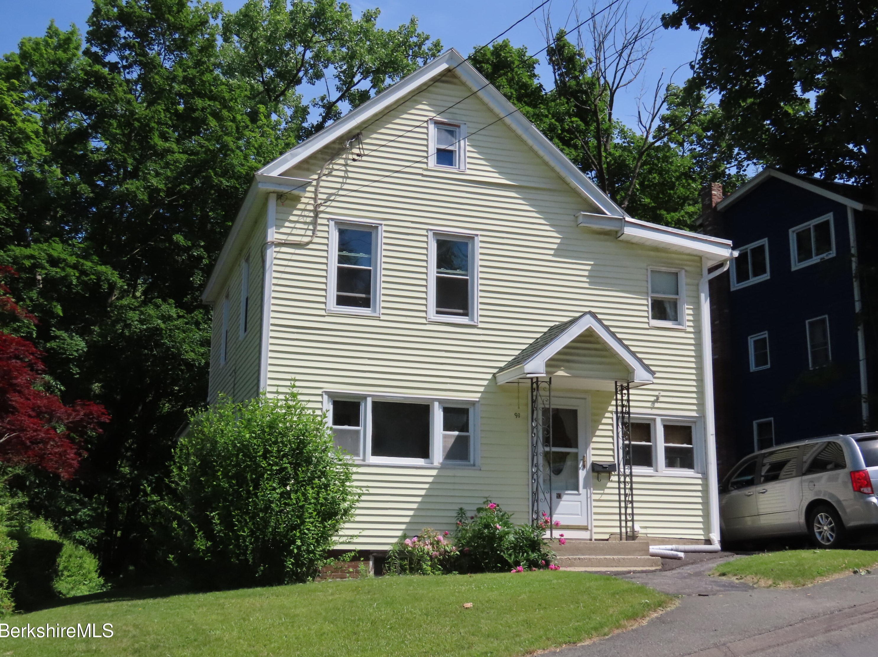 93 Franklin St, Clarksburg, MA 01247