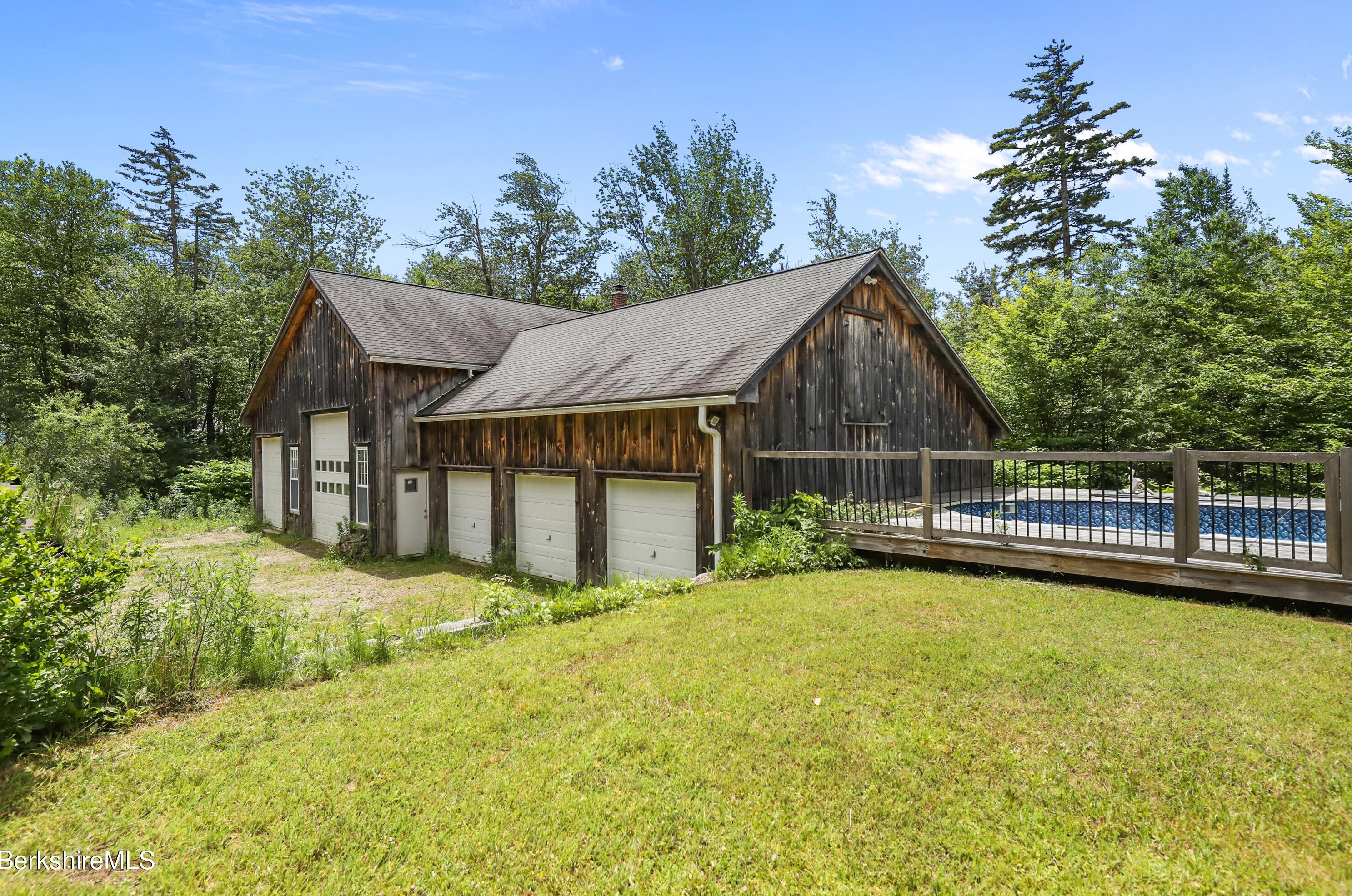 9 David Dr, Peru, MA 01235