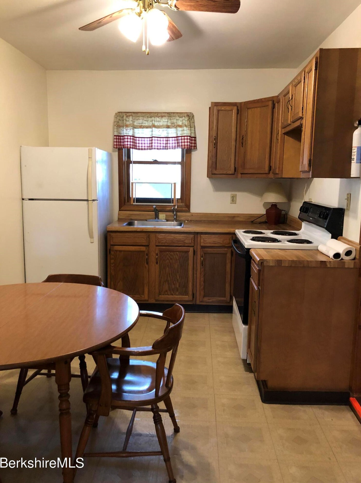 19-25 Upton St, Adams, MA 01220