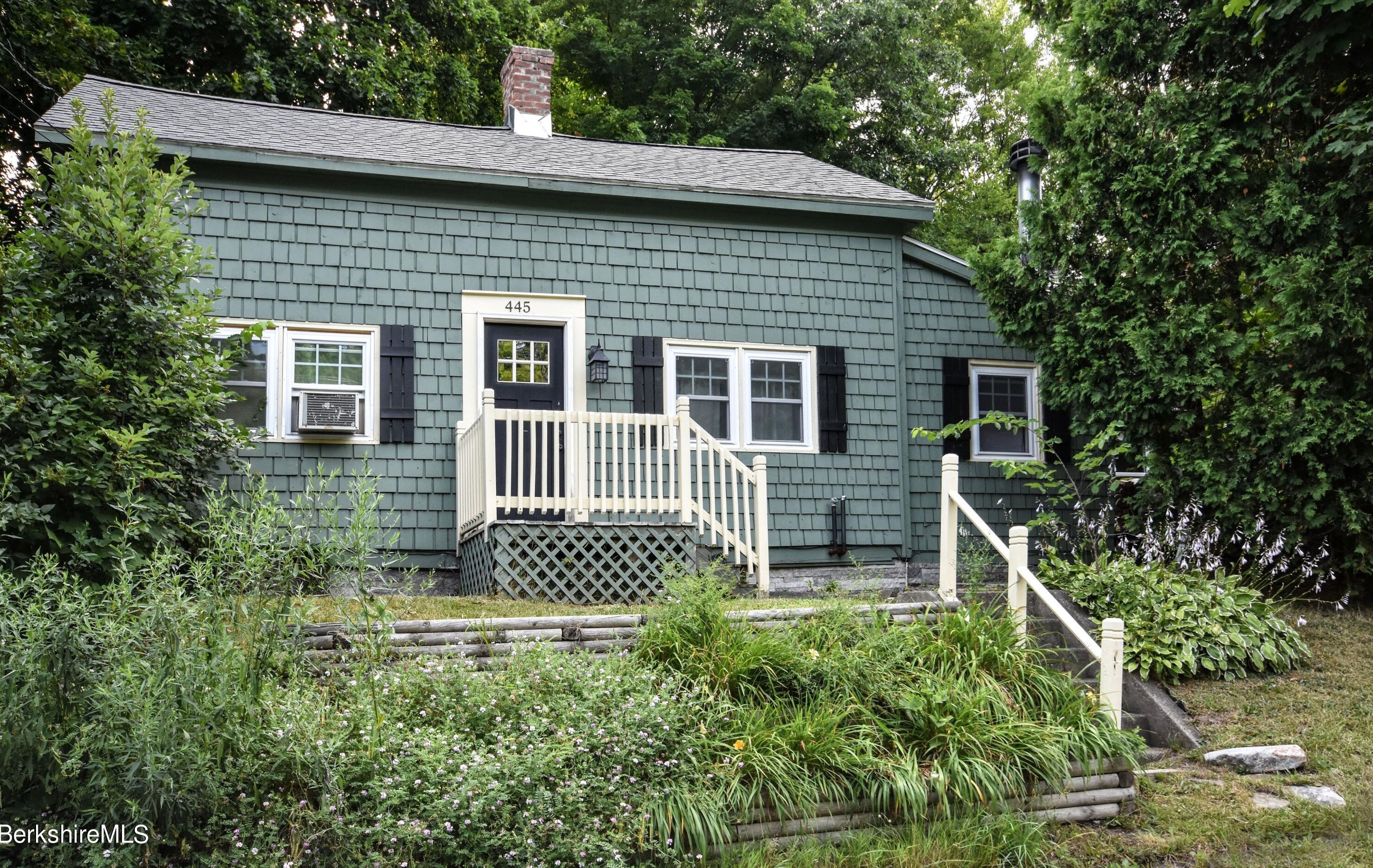 445 N Houghton St, Clarksburg, MA 01247