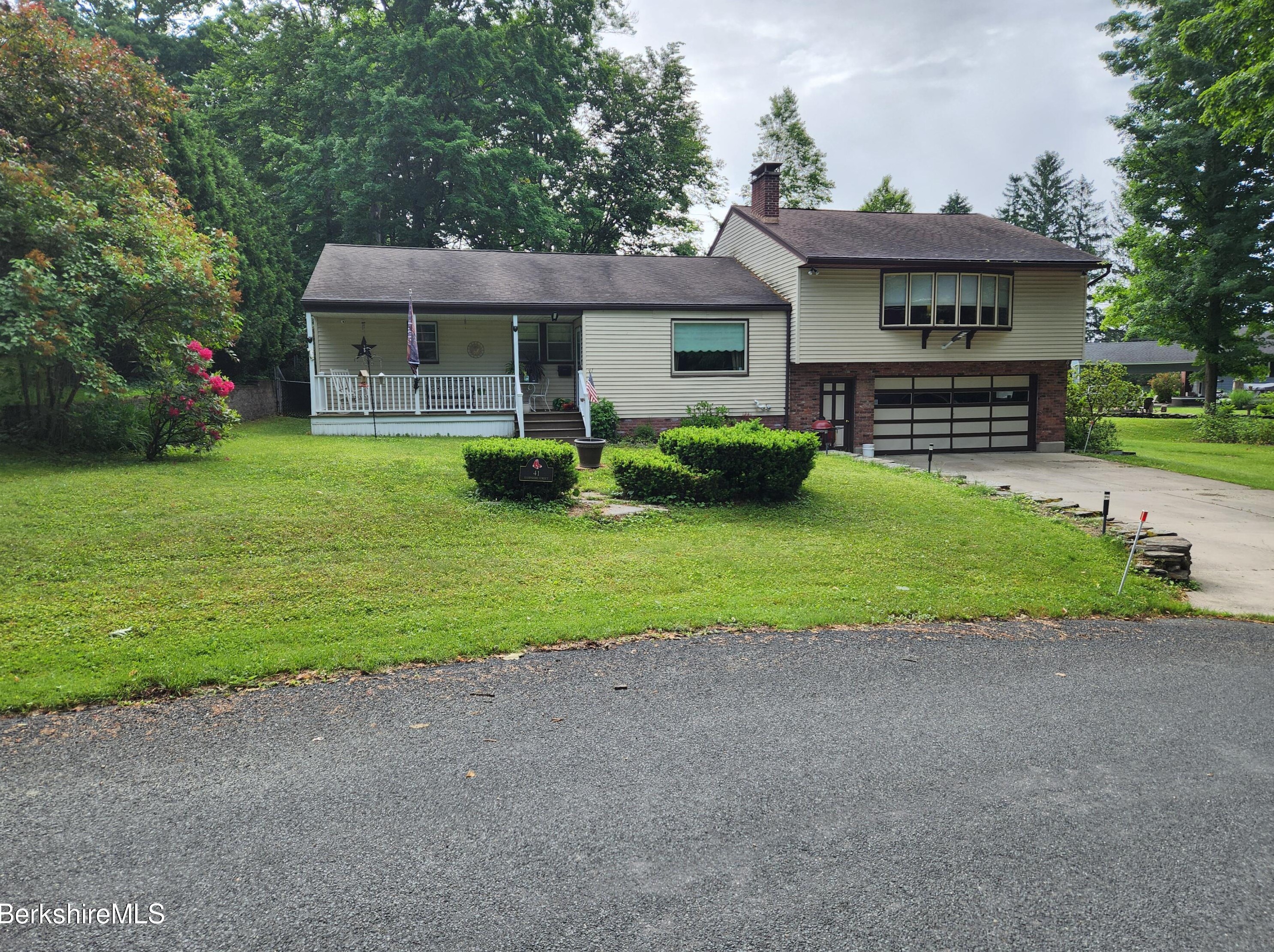 41 Hampshire St, Pittsfield, MA 01201