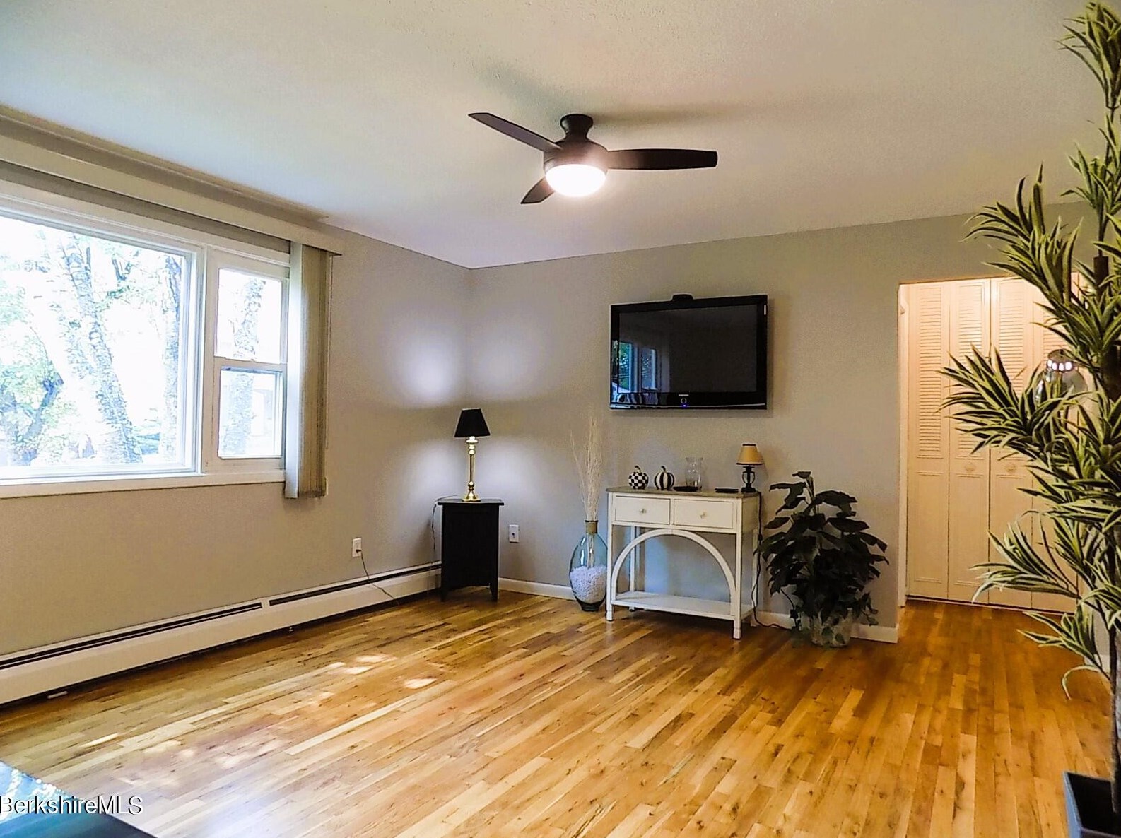 4 Morgan #1, Lenox, MA 01240