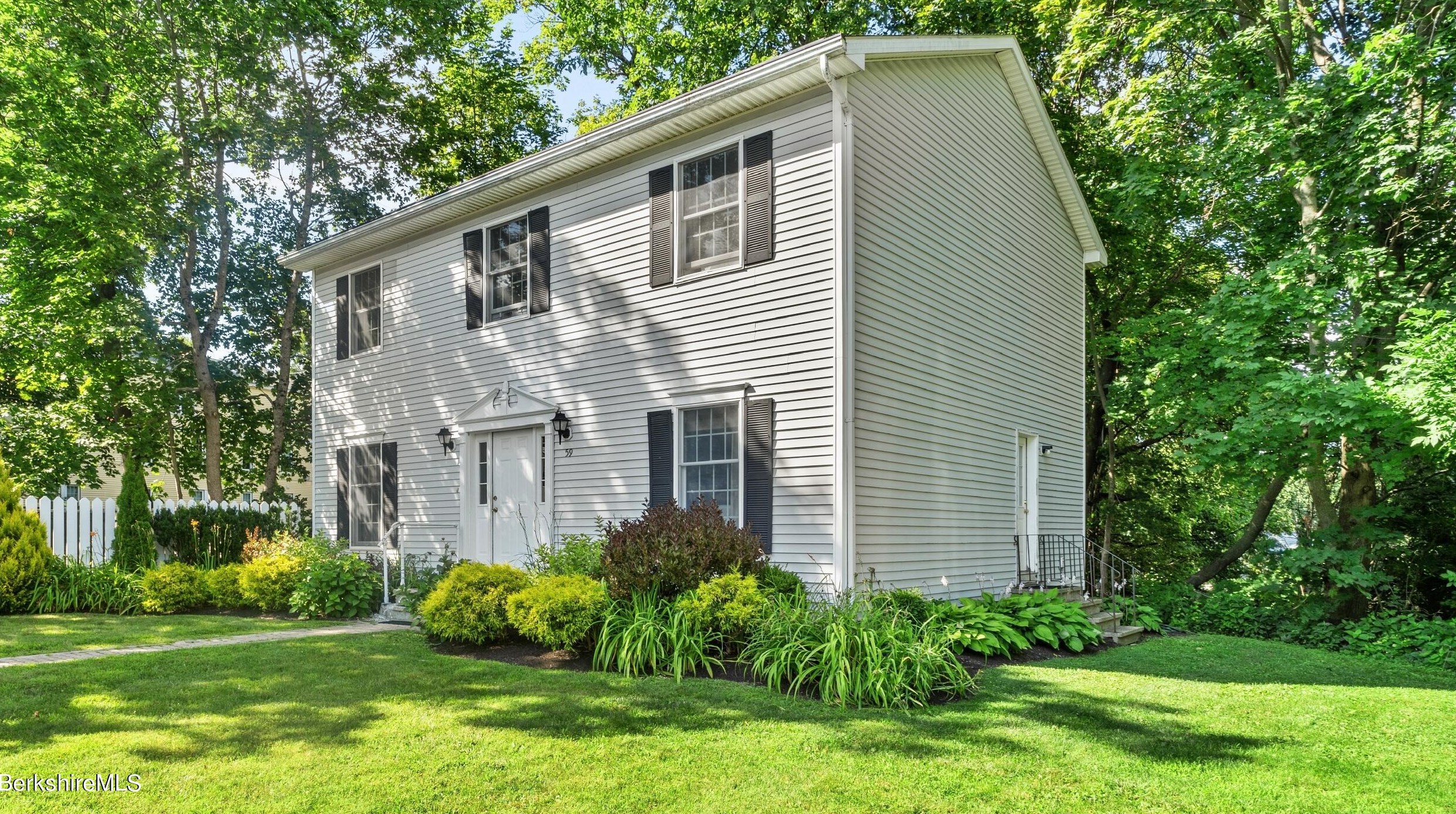 59 Walker St, Lenox, MA 01240
