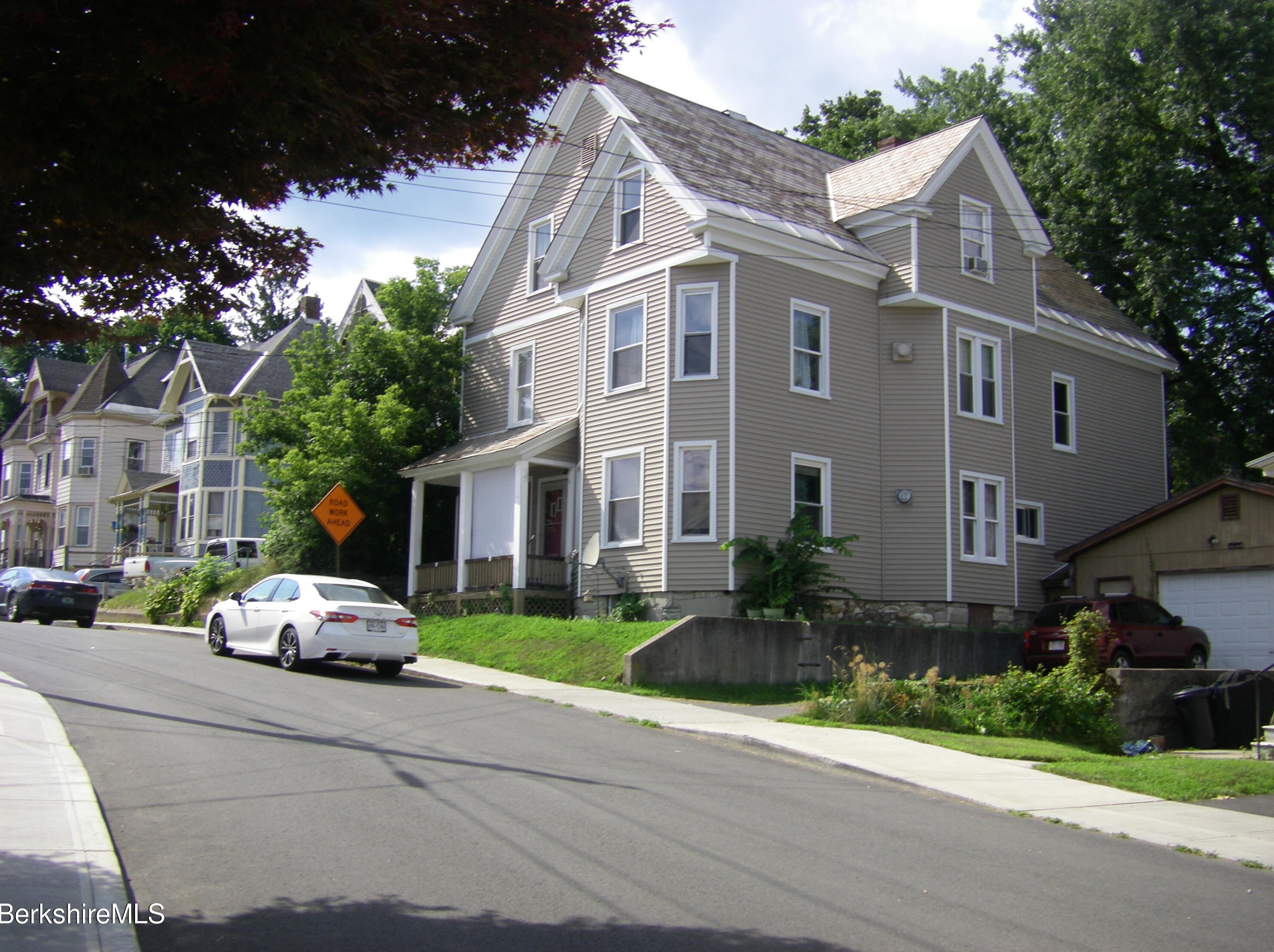 35-37 Bracewell Ave, Clarksburg, MA 01247