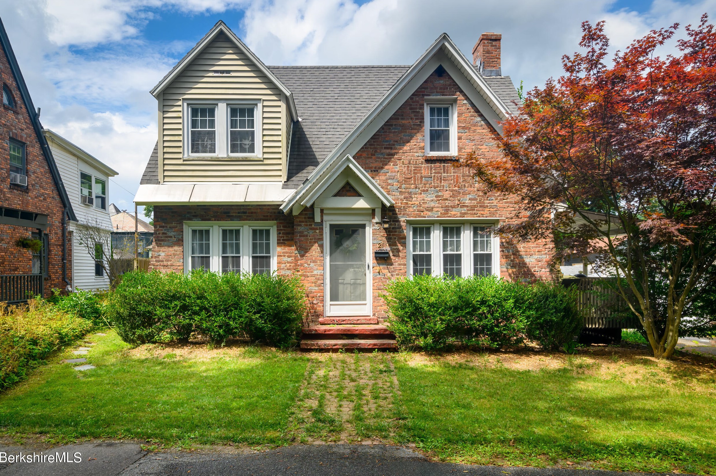 21 West End Terrace, Clarksburg, MA 01247