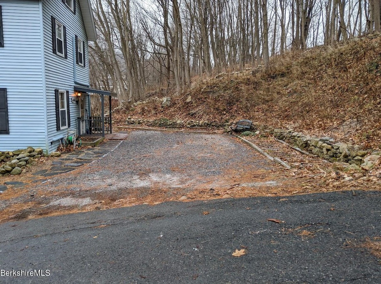 15 Ballou St, Clarksburg, MA 01247