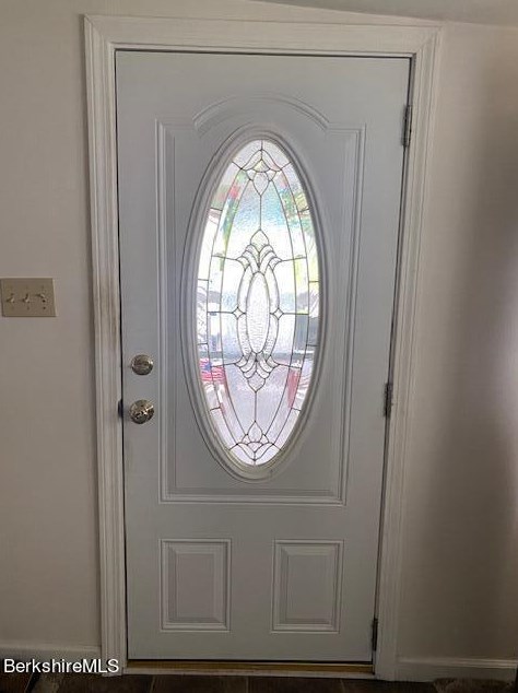 7 Seminole Dr, Clarksburg, MA 01247