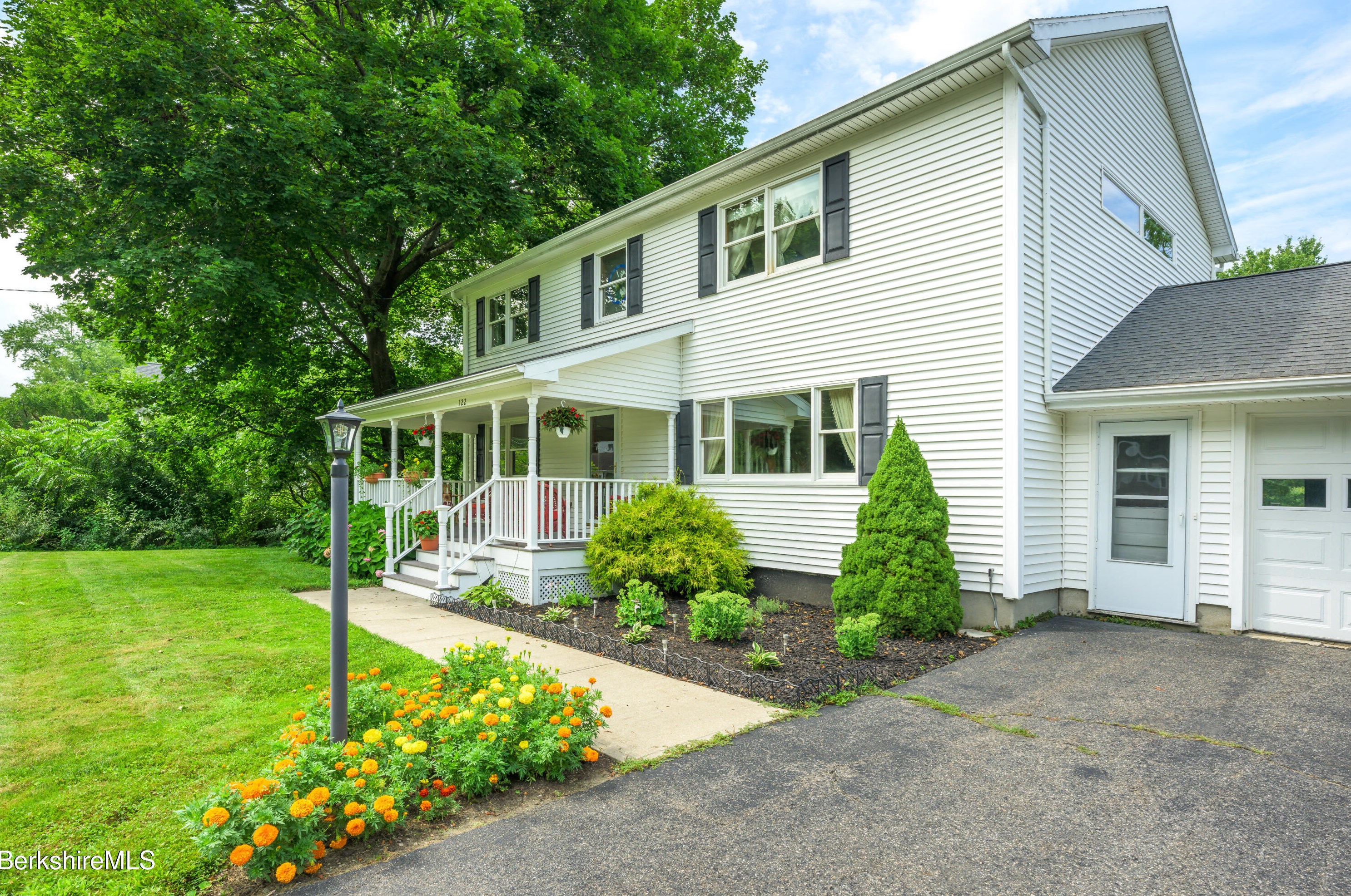 122 Cadwell Rd, Pittsfield, MA 01201